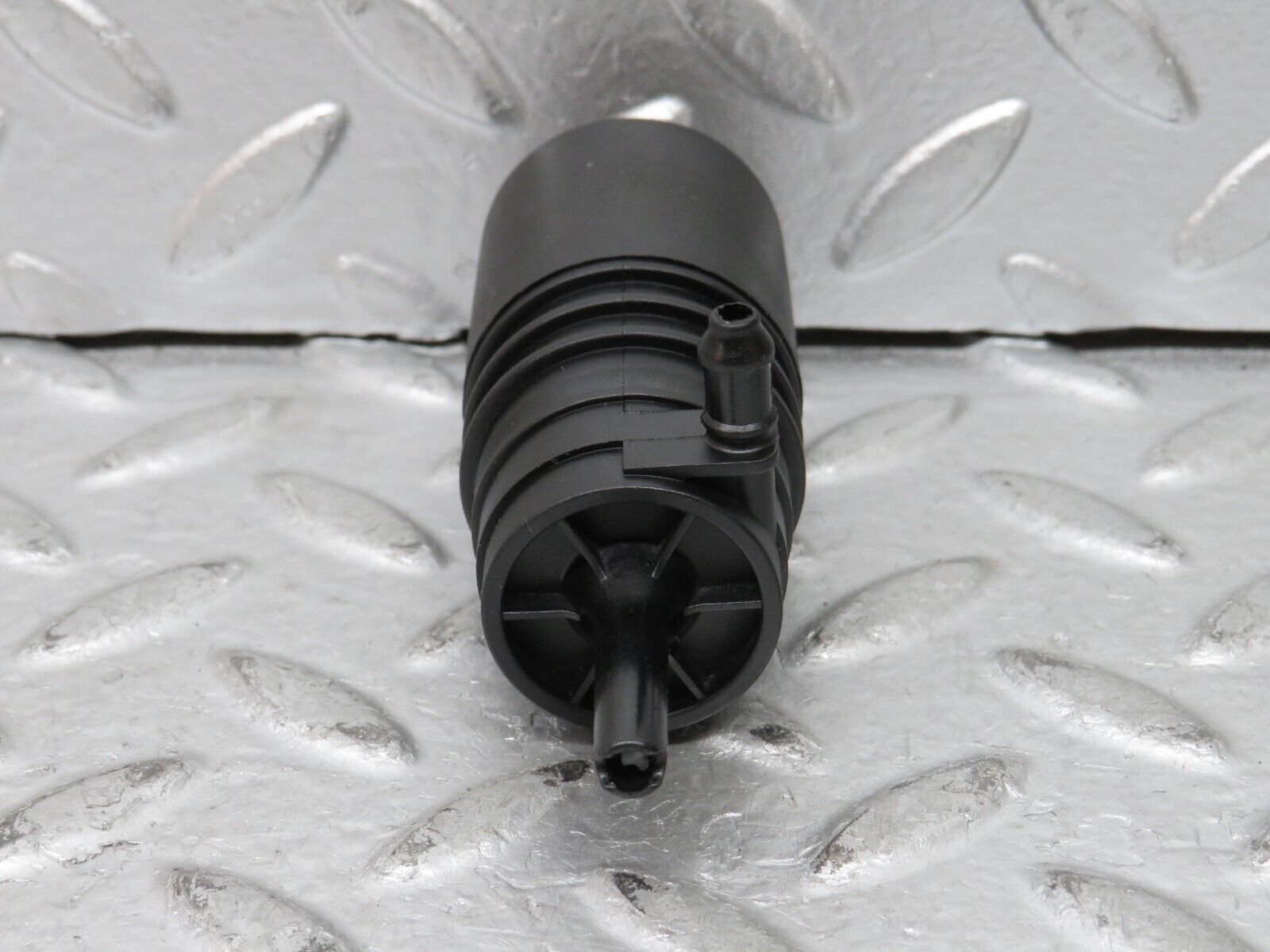 27612 Mercedes-Benz S124 300TE Wagon Windscreen Washer Pump