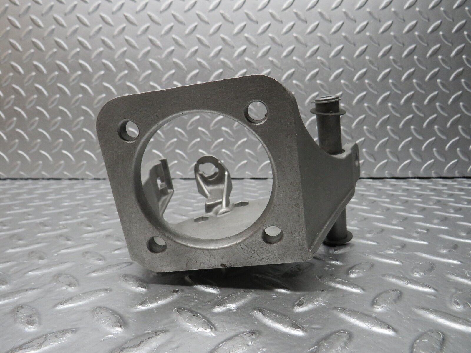 31465 Mercedes-Benz S124 220TE Wagon Brake Pedal Bracket 1292900119