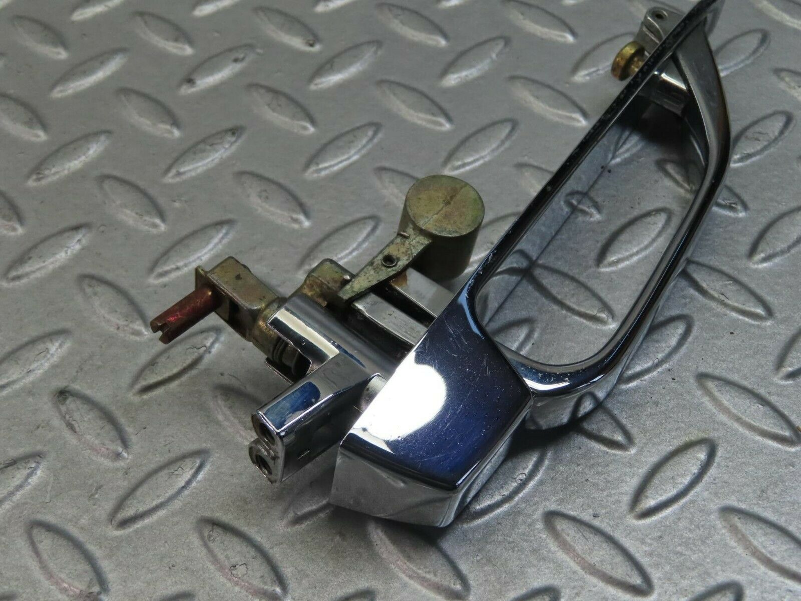 8752 Mercedes-Benz W116 Chrome Door Handle Rear Right 1167600059