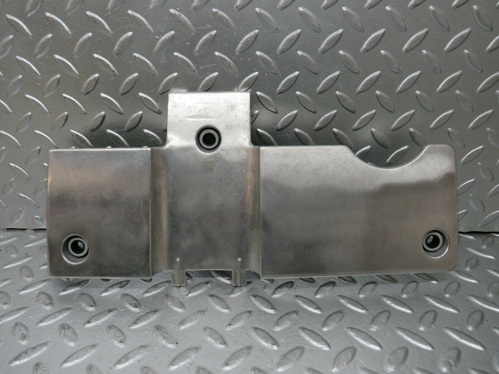 24362 Mercedes-Benz S124 220TE Wagon Ignition Cable Cover 1111500075