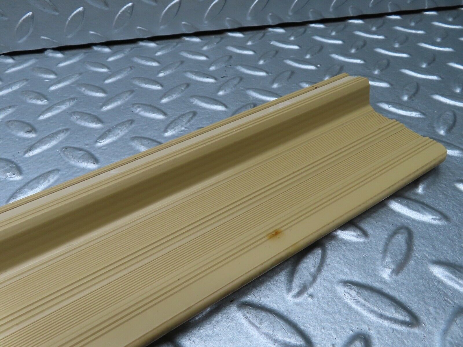 21032 Mercedes-Benz W123 230E Front Right Door Sill Trim Beige
