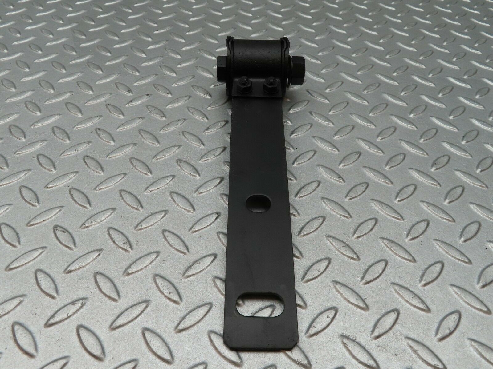 3605 Mercedes-Benz W108 280SE Stabilizer Bar Mounting Front Axle