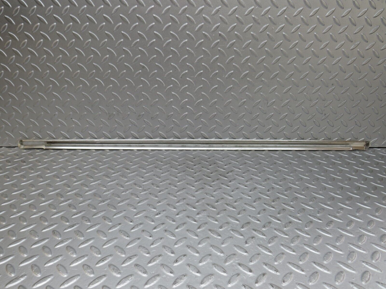 36295 Mercedes-Benz W126 420SE Rear Left Door Chrome Moulding Trim