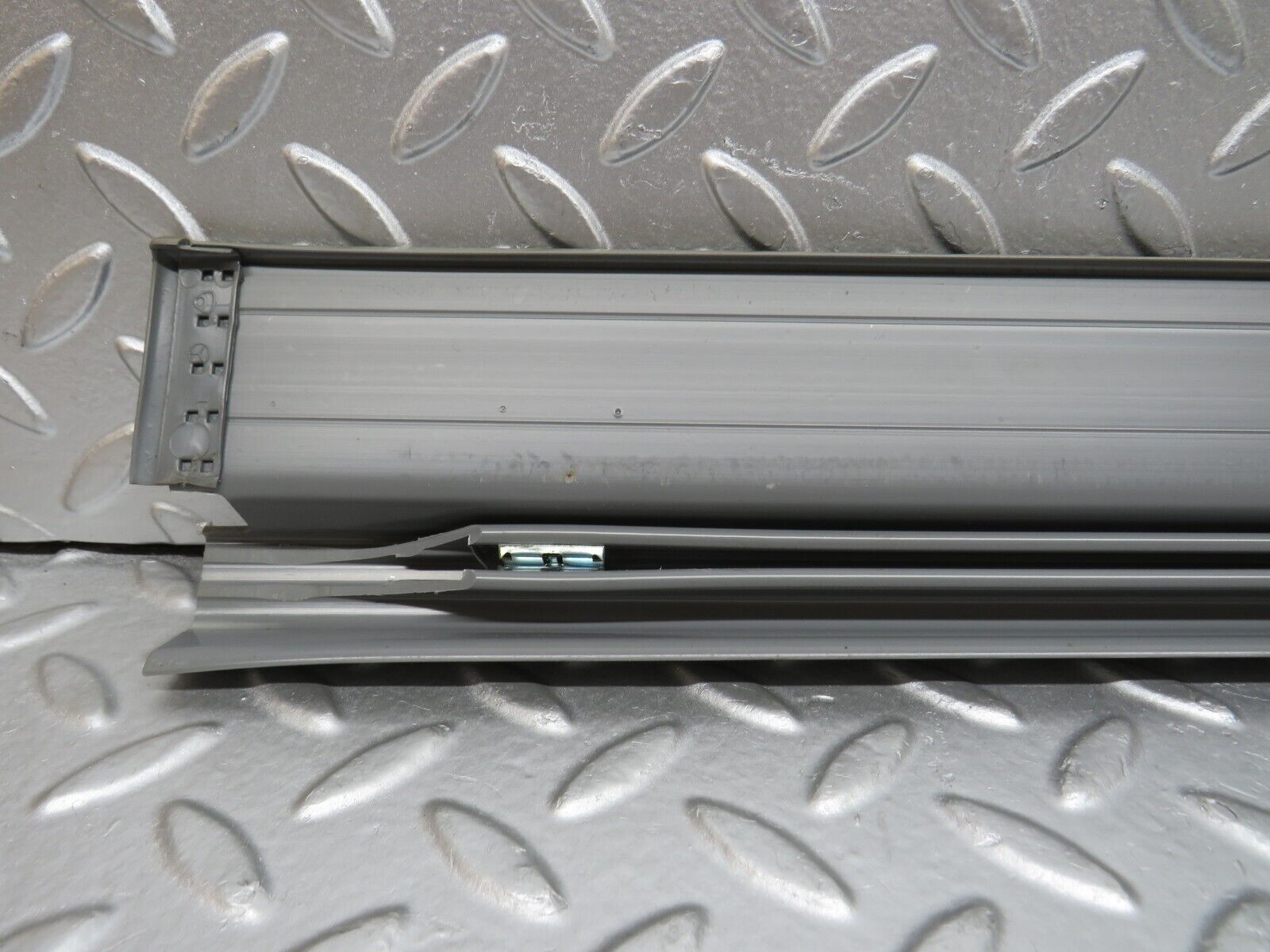 32320 Mercedes-Benz S124 300TE Wagon Front Right Door Sill Trim