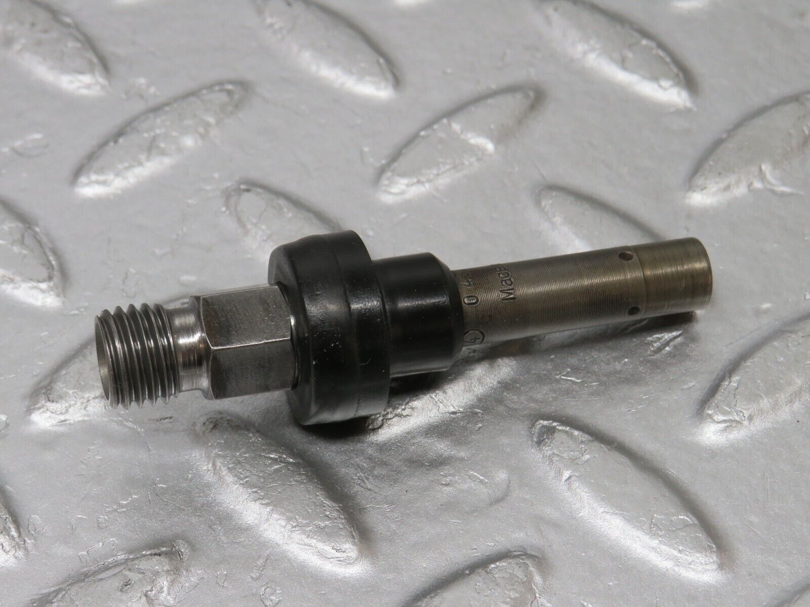 33687 Mercedes-Benz W201 190E 2.0L Fuel Injector Bosch 0437502010