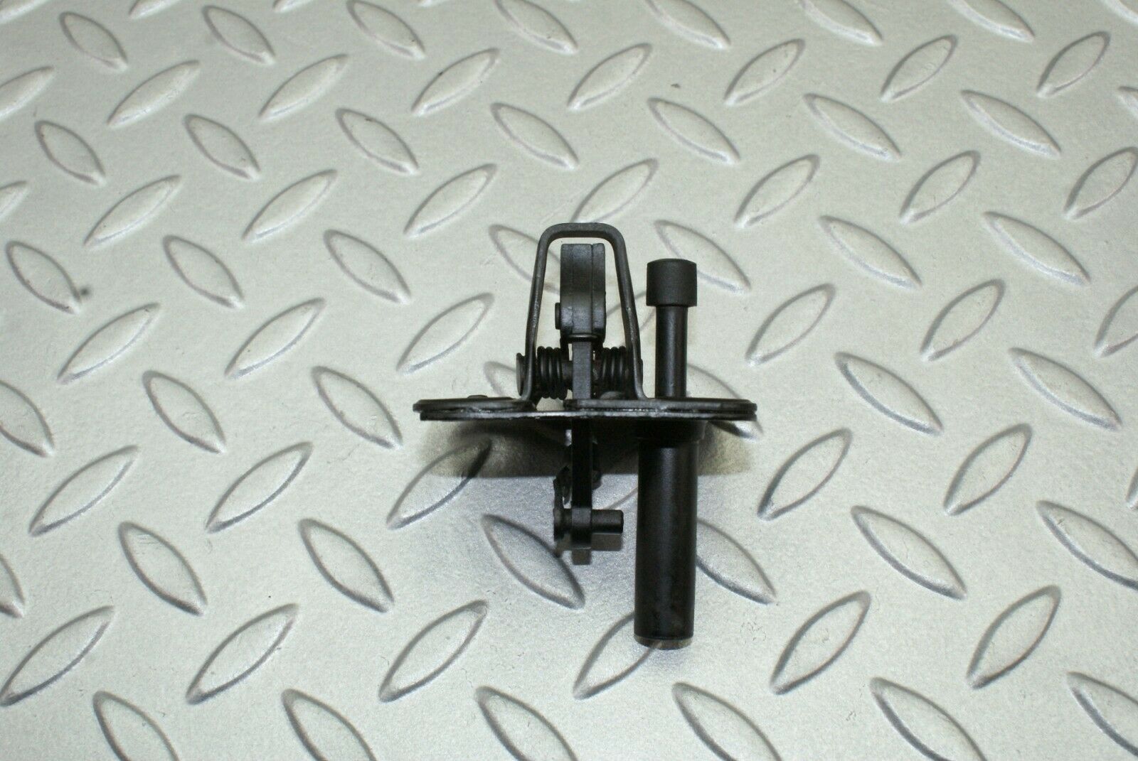 2664 Mercedes-Benz W116 350SE Bonnet Lock