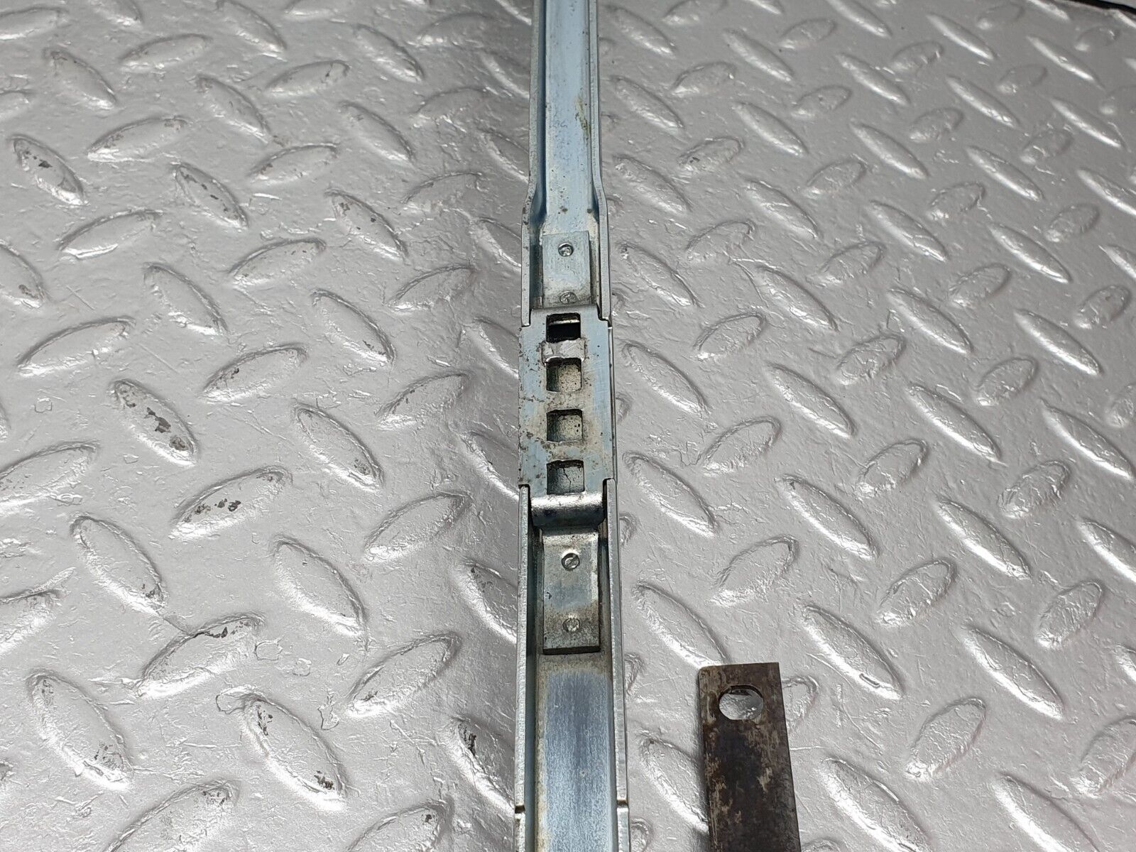 40792 Mercedes-Benz W123 300D Front Right Seat Sliding Adjust Handle