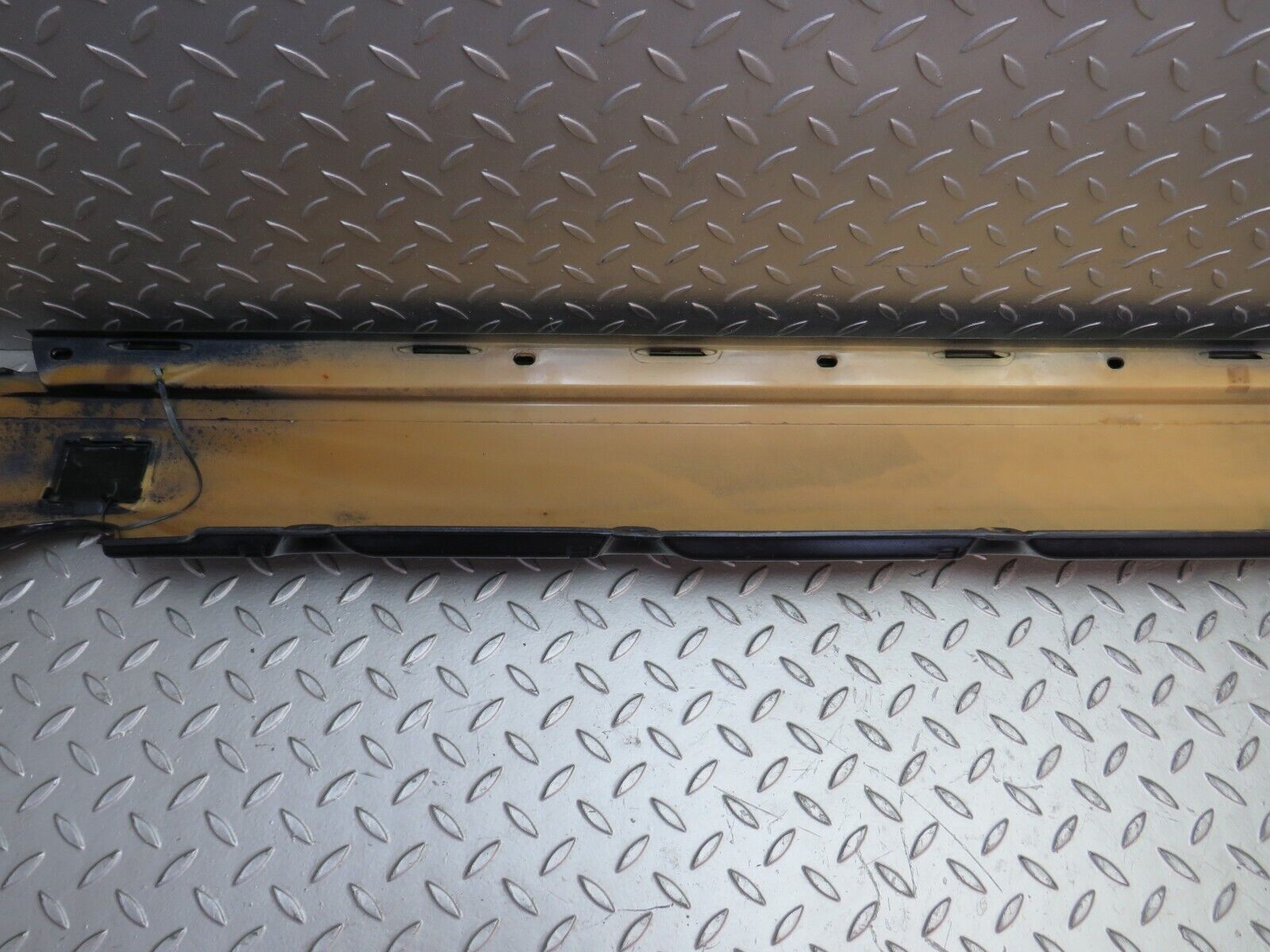 25701 Mercedes-Benz W124 280E Side Skirt Right Side 1246902440