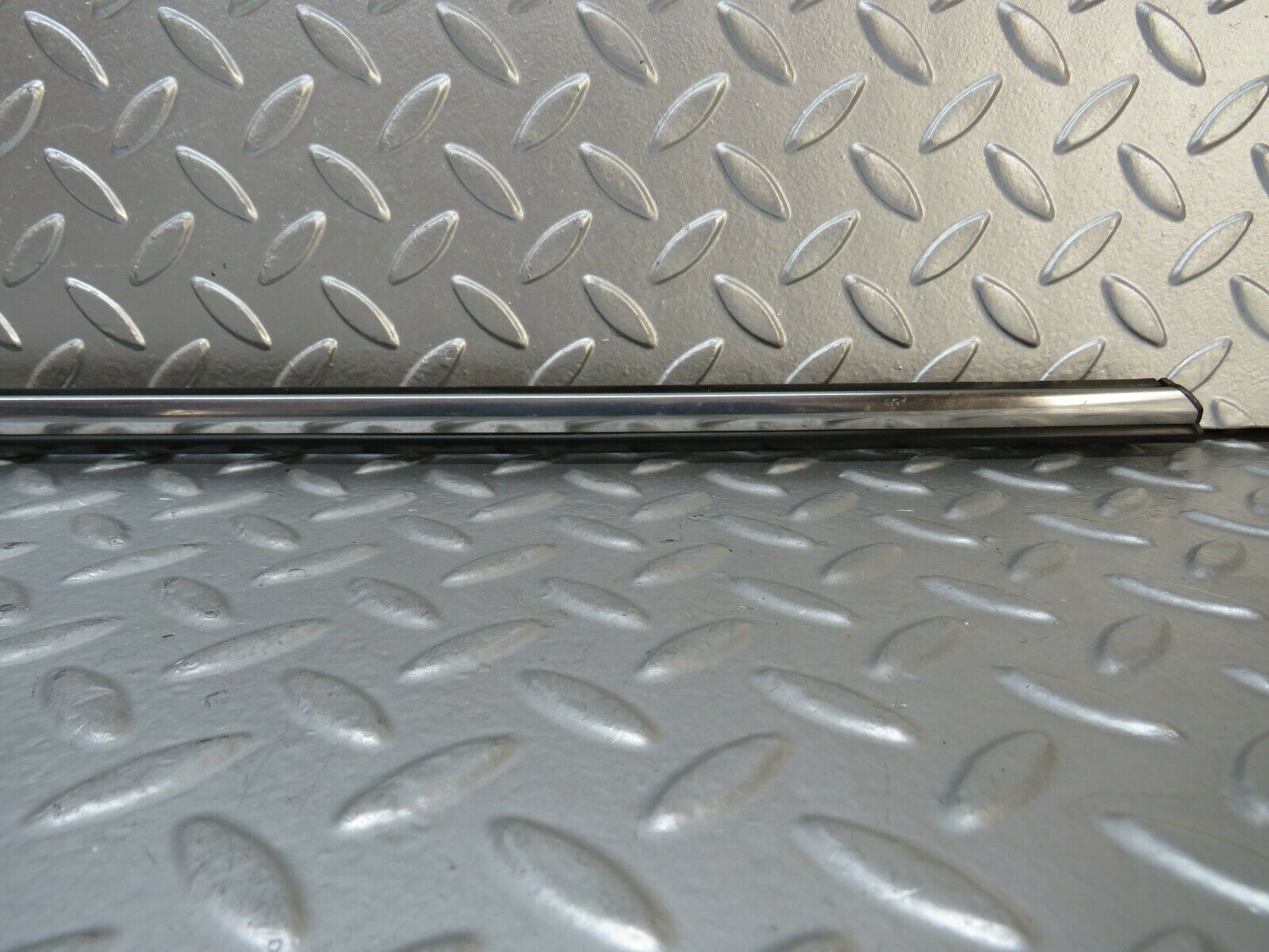 23642 Mercedes-Benz W114 280E Front Left Fender Wing Centre Moulding Trim