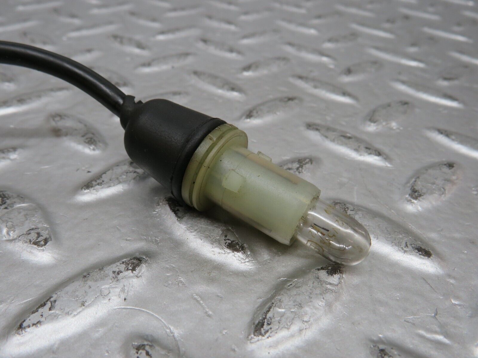 26593 Mercedes-Benz C124 220CE Front Wing Indicator Cable Wire 1249971881