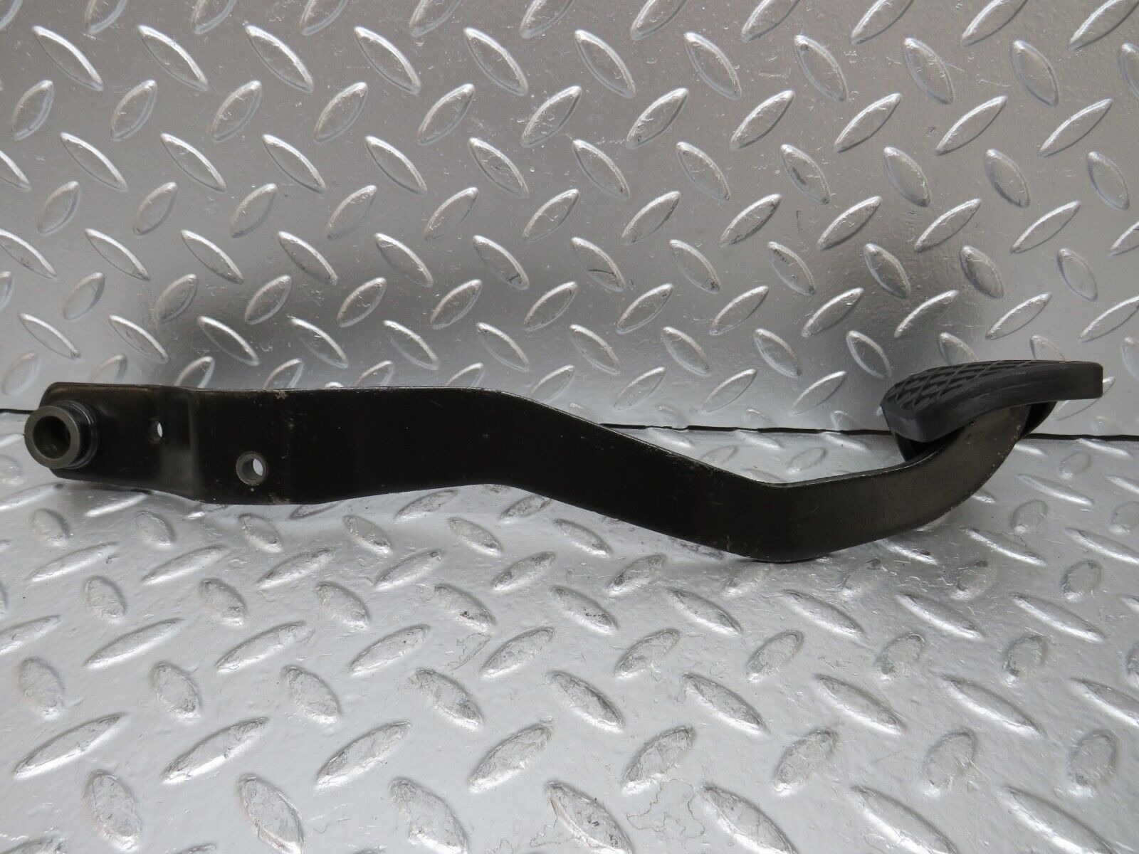 26786 Mercedes-Benz W123 240D Brake Pedal With Rubber
