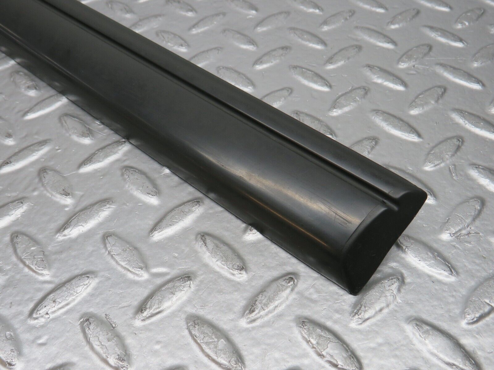 32303 Mercedes-Benz S124 300TE Wagon Rear Right Door Lower Moulding Trim