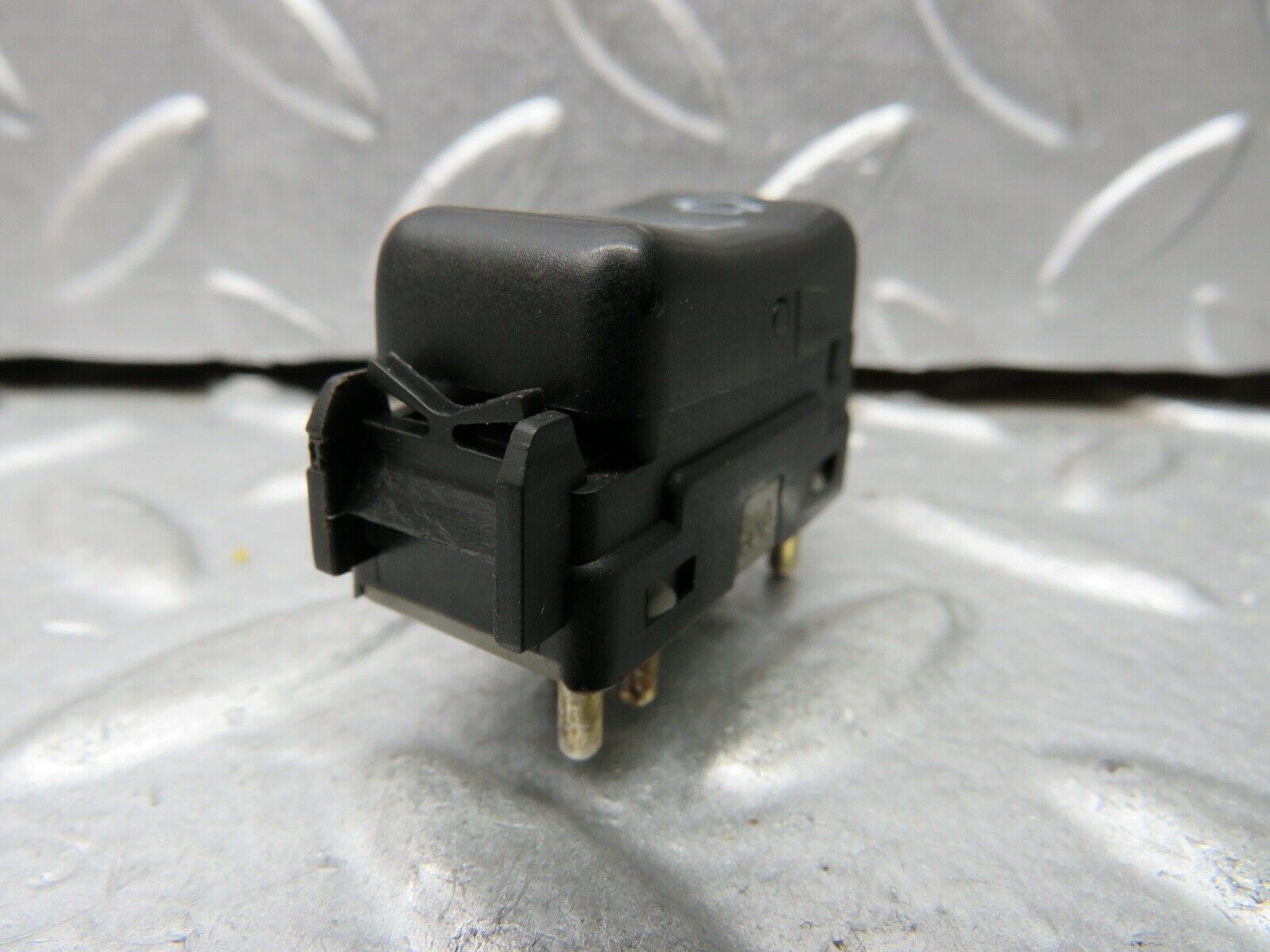 21880 Mercedes-Benz W124 Electric Window Switch Left Side 1248209310