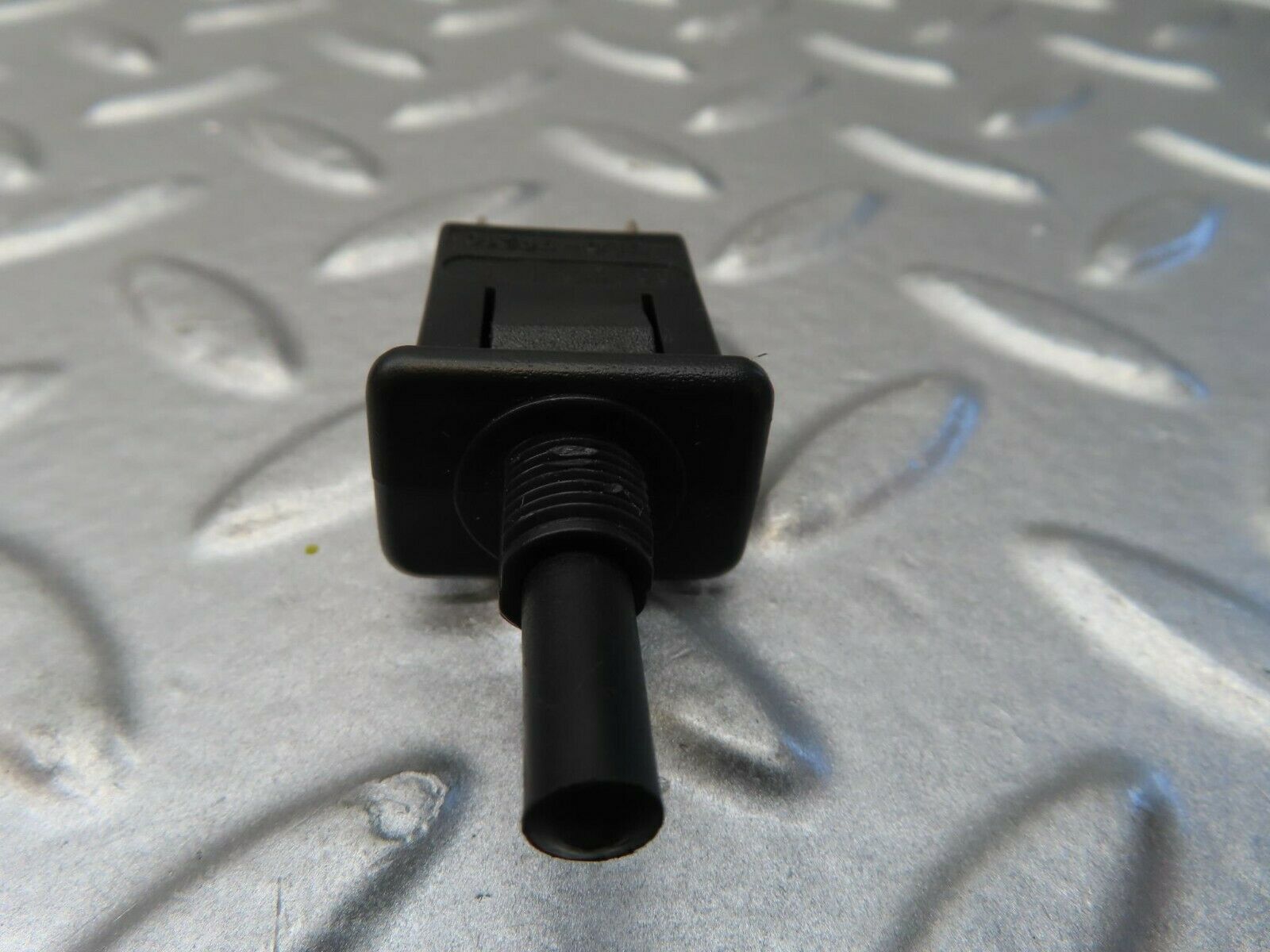 15495 Mercedes-Benz W123 230E Glove Box Light Switch 0008213252