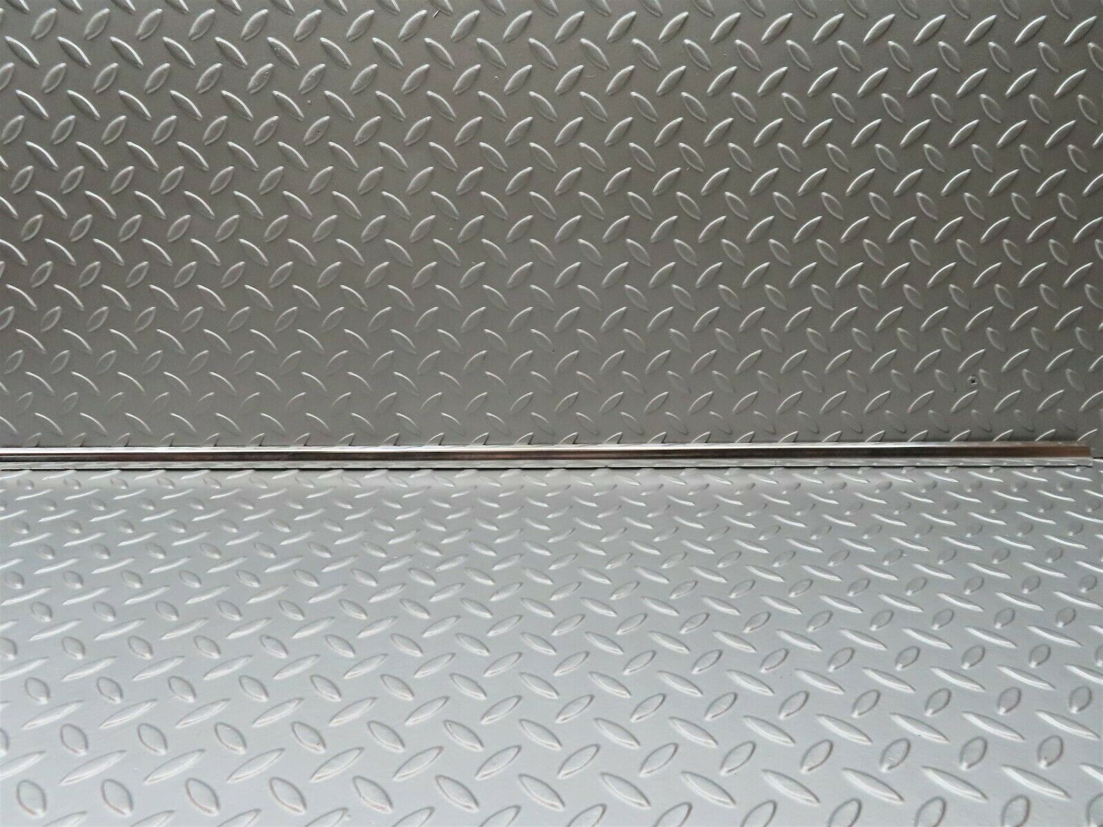 3744 Mercedes-Benz S123 200T Wagon Rear Left Door Chrome Moulding Trim