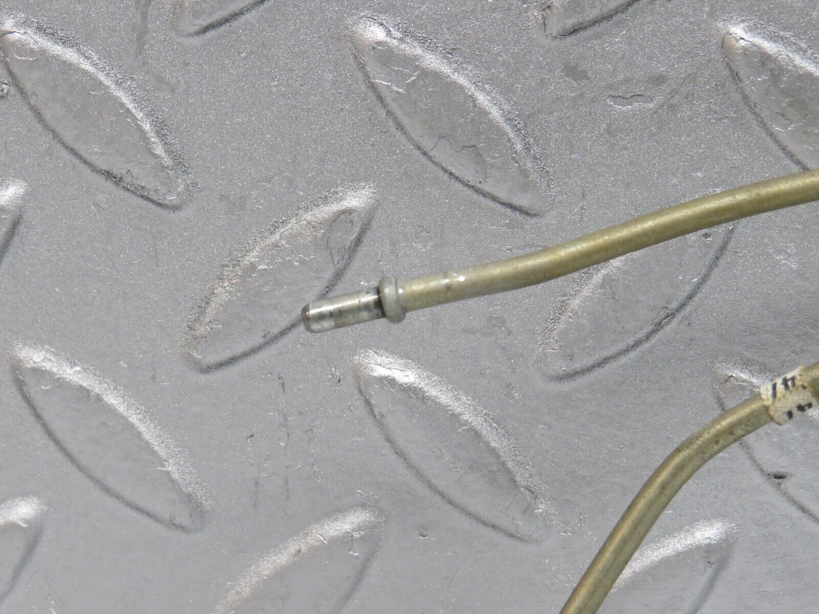 38483 Mercedes-Benz R129 280SL Coupe Soft Top Hydraulic Pipe Distributor 1298000022