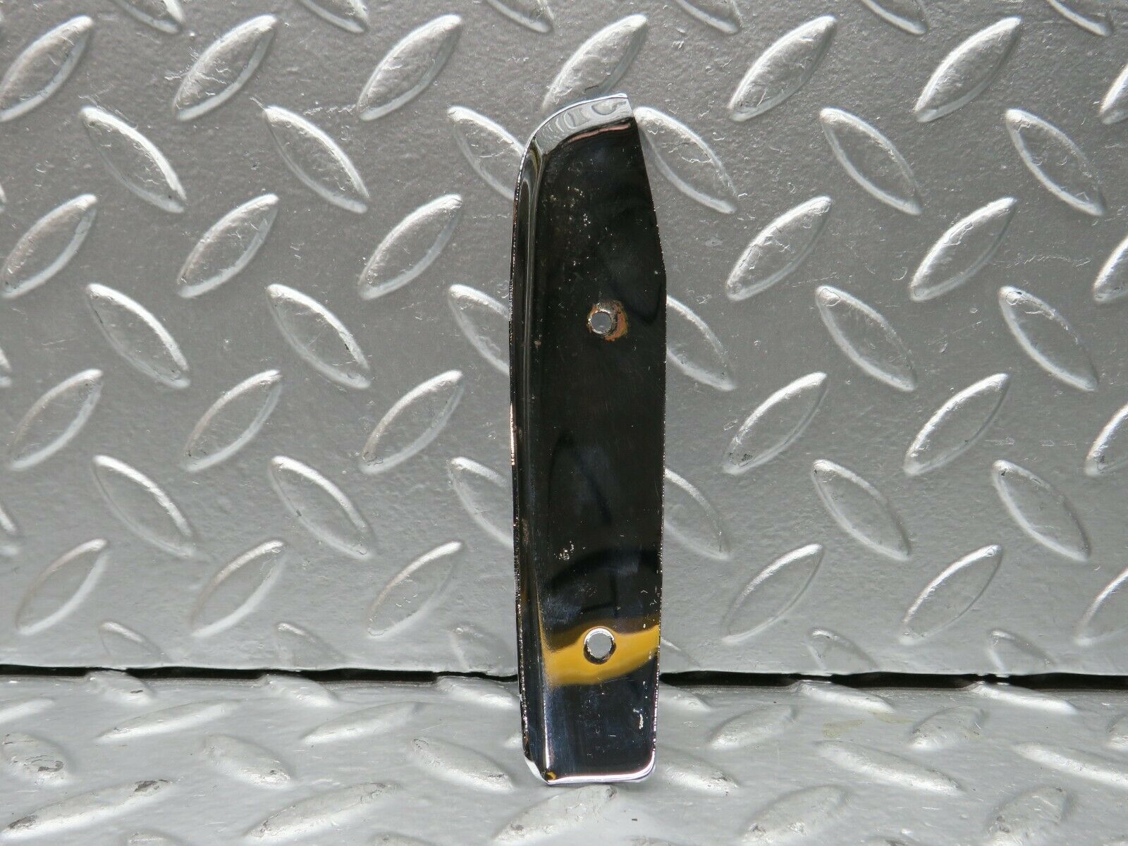 23032 Mercedes-Benz C123 230CE Coupe Right Door Chrome Front Cover