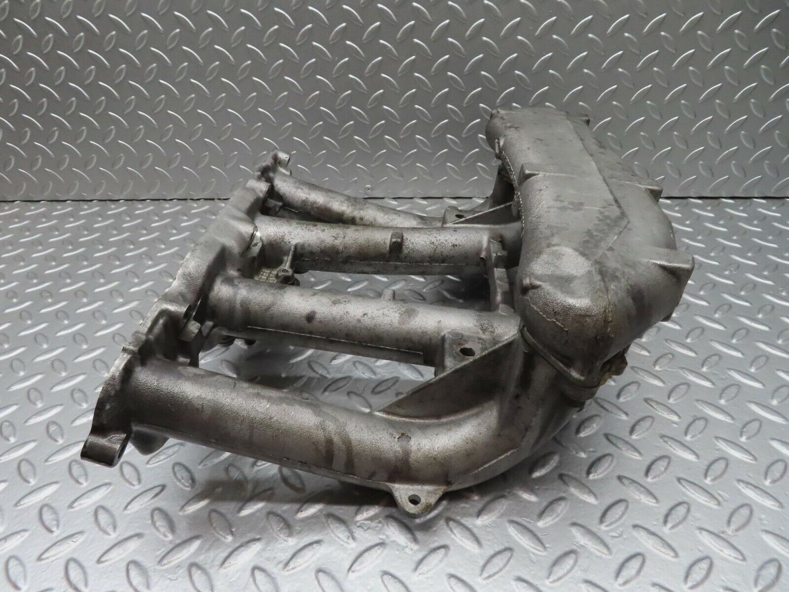 14809 Mercedes-Benz W201 190E Intake Manifold 1021413501
