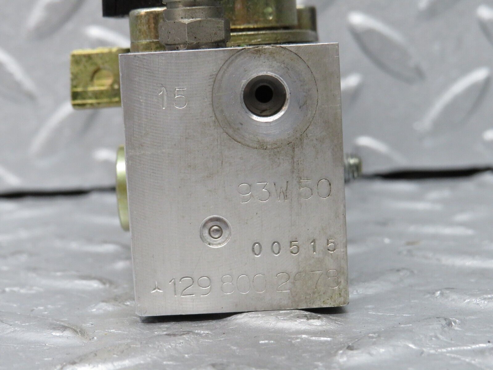 38383 Mercedes-Benz R129 280SL Coupe Roof Hydraulic Valve Right 1298002678