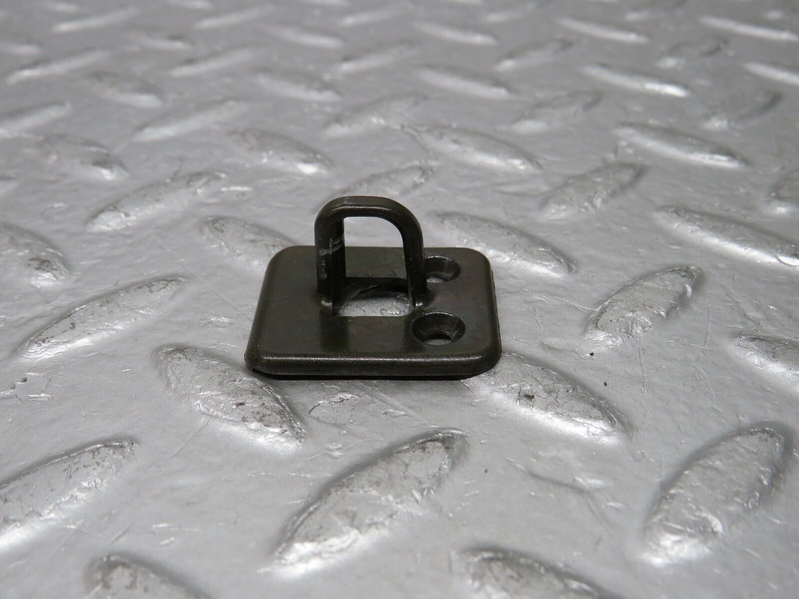 29549 Mercedes-Benz W124 230E Glove Box Lock Latch