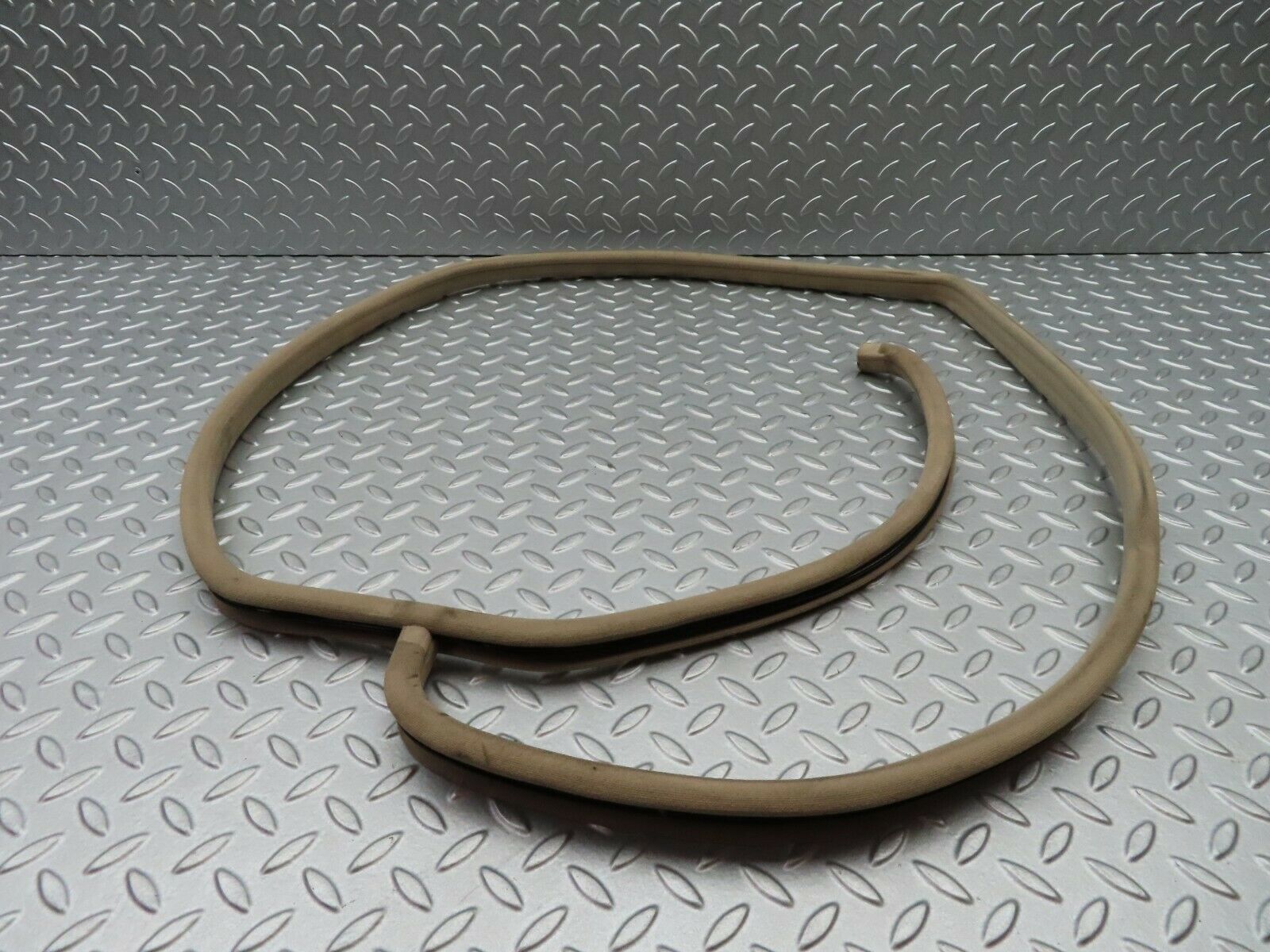 5501 Mercedes-Benz W124 230E Front Right Door Frame Rubber Seal Beige Cloth
