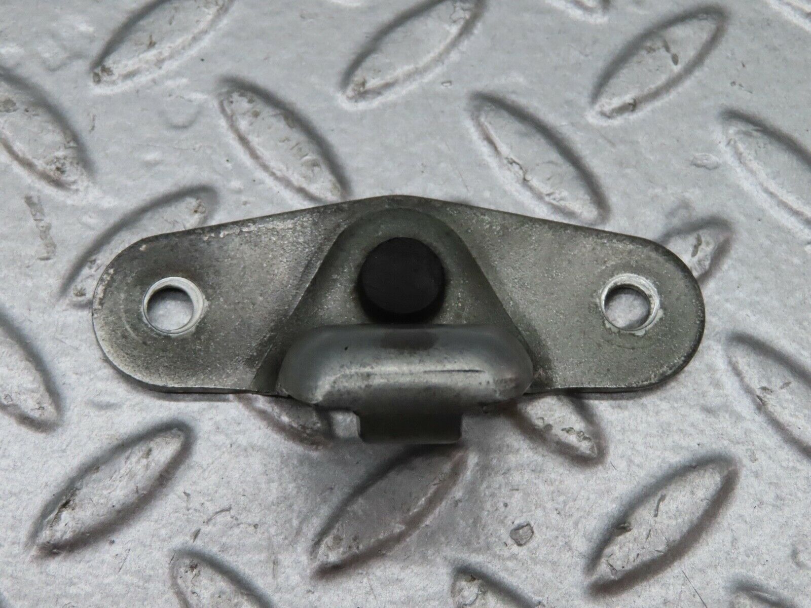 18172 Mercedes-Benz W123 200 Trunk Lock Latch