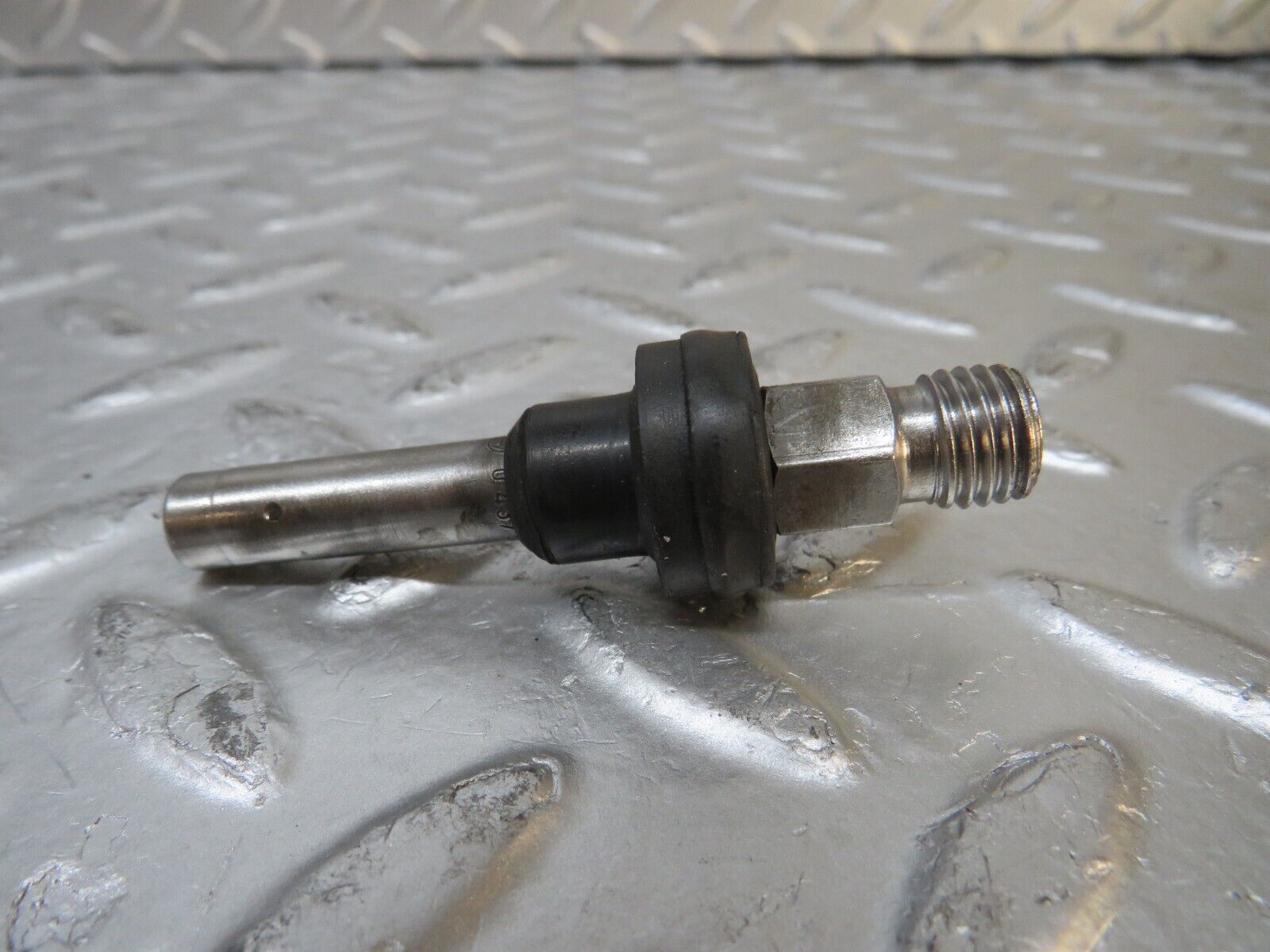 29927 Mercedes-Benz W123 230E Fuel Injector Bosch 0437502010