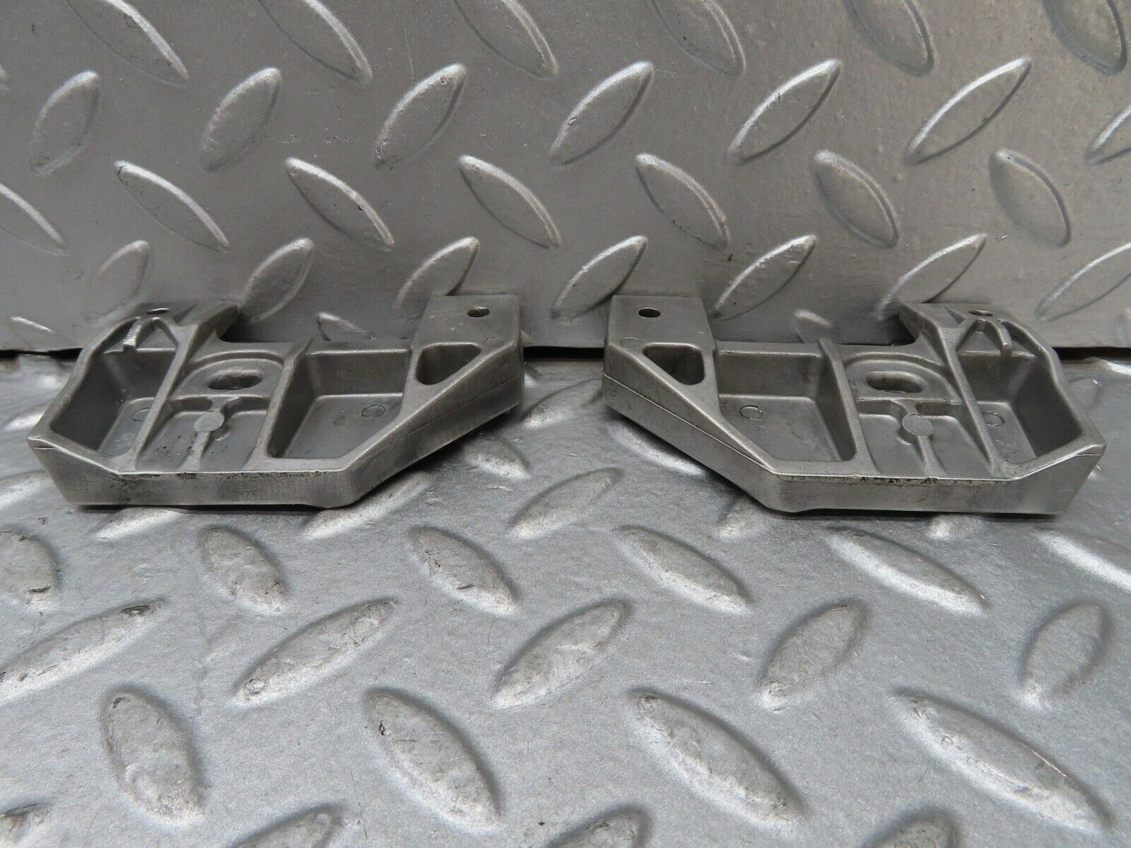 17394 Mercedes-Benz R129 300SL Coupe Door Window Guide Pad Pair 1247250132