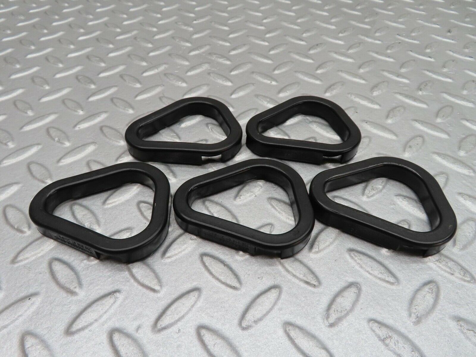 16120 Mercedes-Benz W123 280E Valve Cover Gasket Set 1100160721