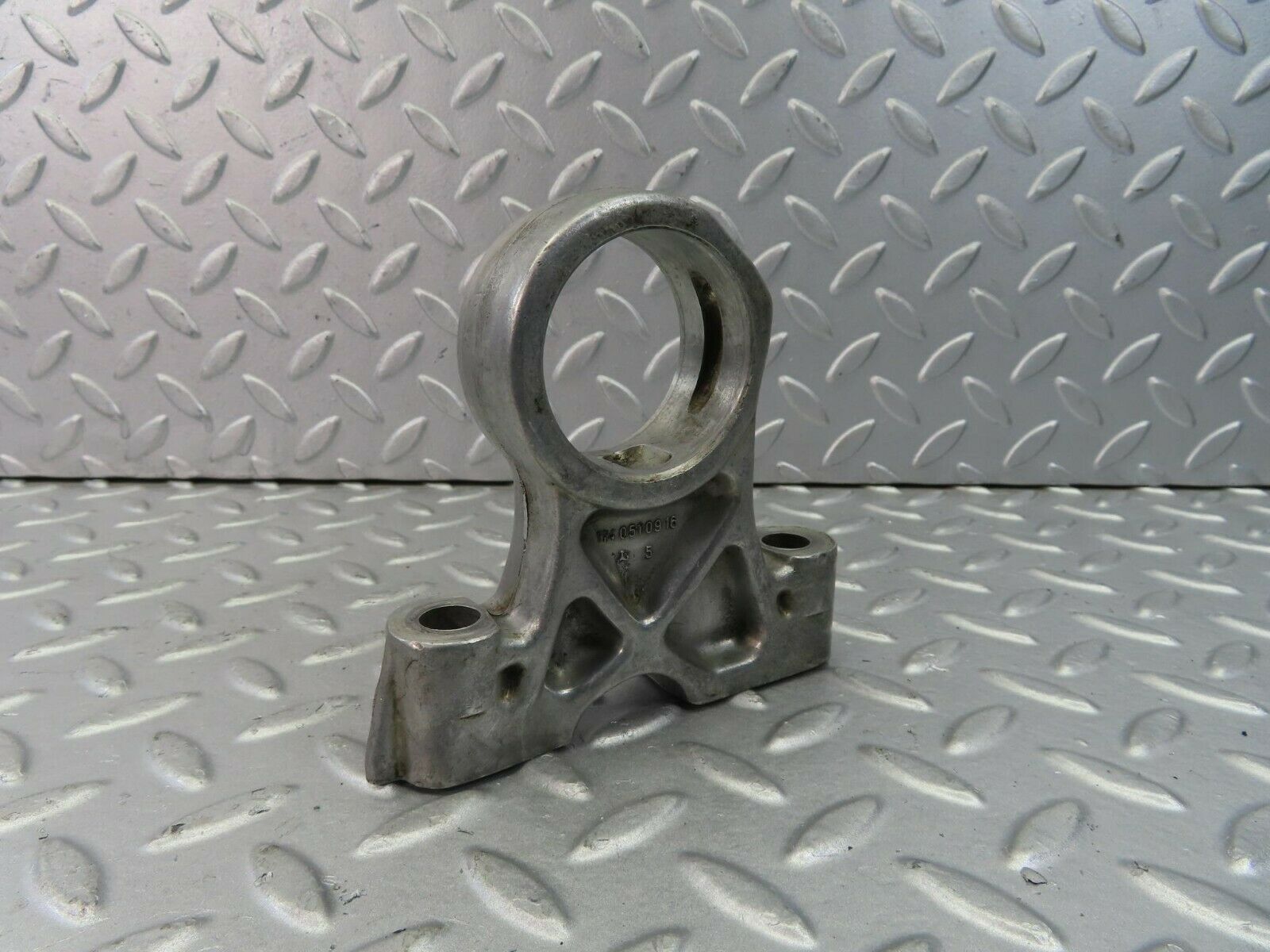 8952 Mercedes-Benz W108 Camshaft Tower Bearing 1140510916