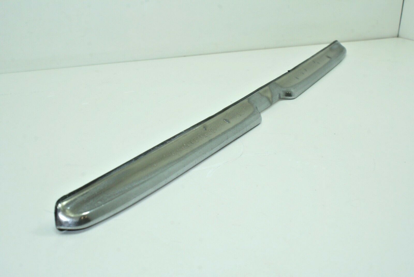2094 Mercedes-Benz W116 350SE Boot Trunk Handle Bar Chrome 1167580102