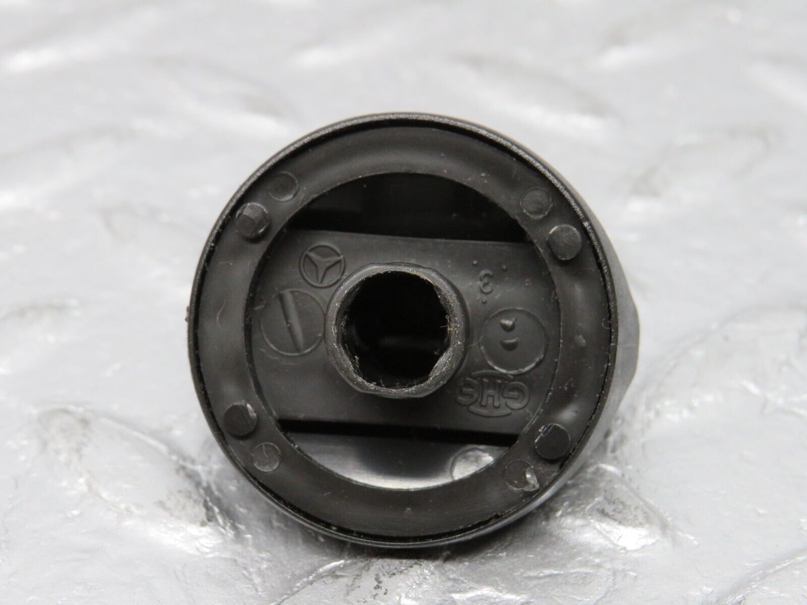 38845 Mercedes-Benz W201 190E 2.6L Heater Control Knob Set