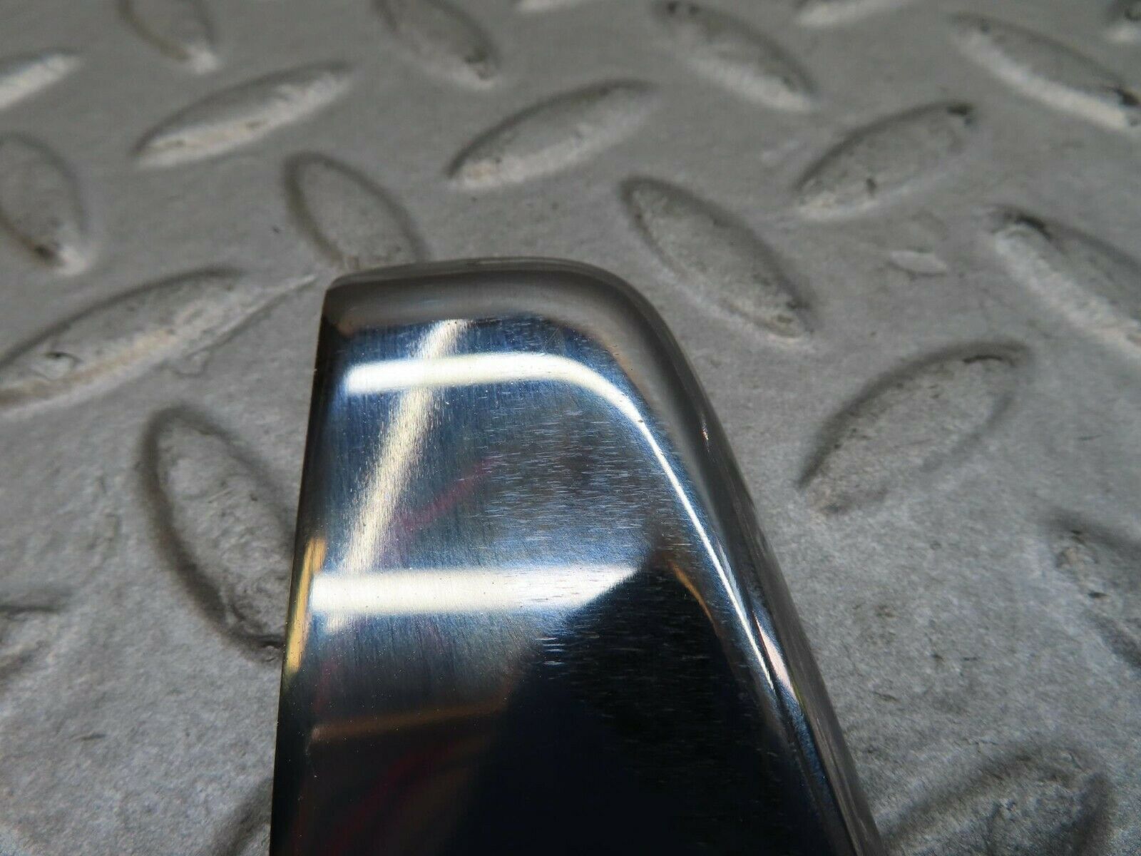 16599 Mercedes-Benz C107 380SLC Right Door Chrome Cover