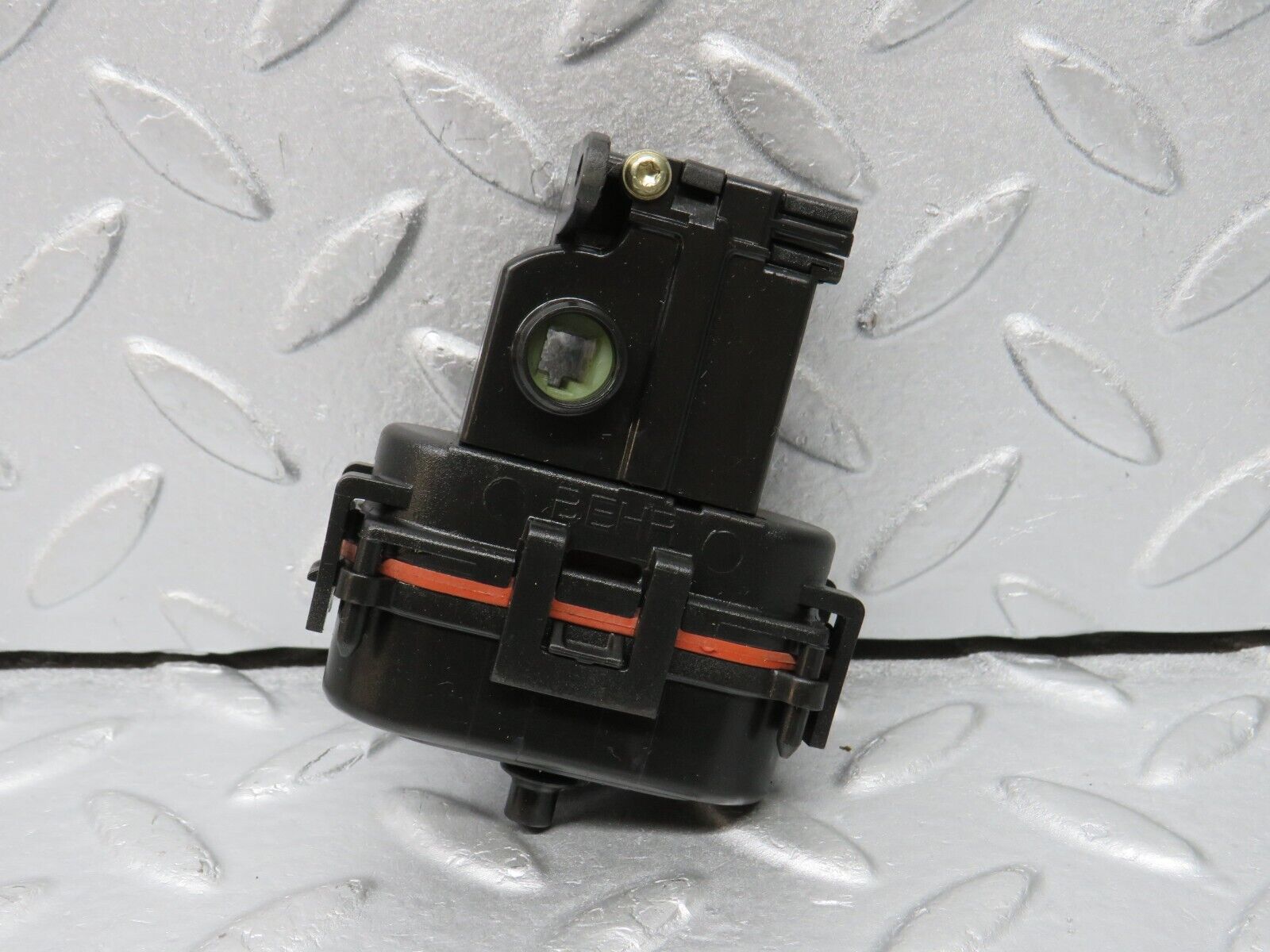 38597 Mercedes-Benz R129 280SL Coupe Heater Box Vacuum Actuator