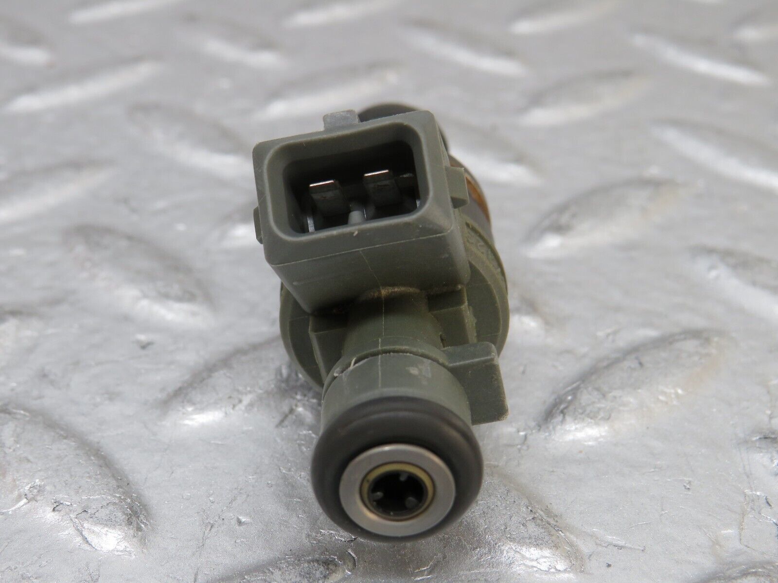 26716 Mercedes-Benz C124 220CE Coupe Fuel Injector Bosch 0000787323 0280155209