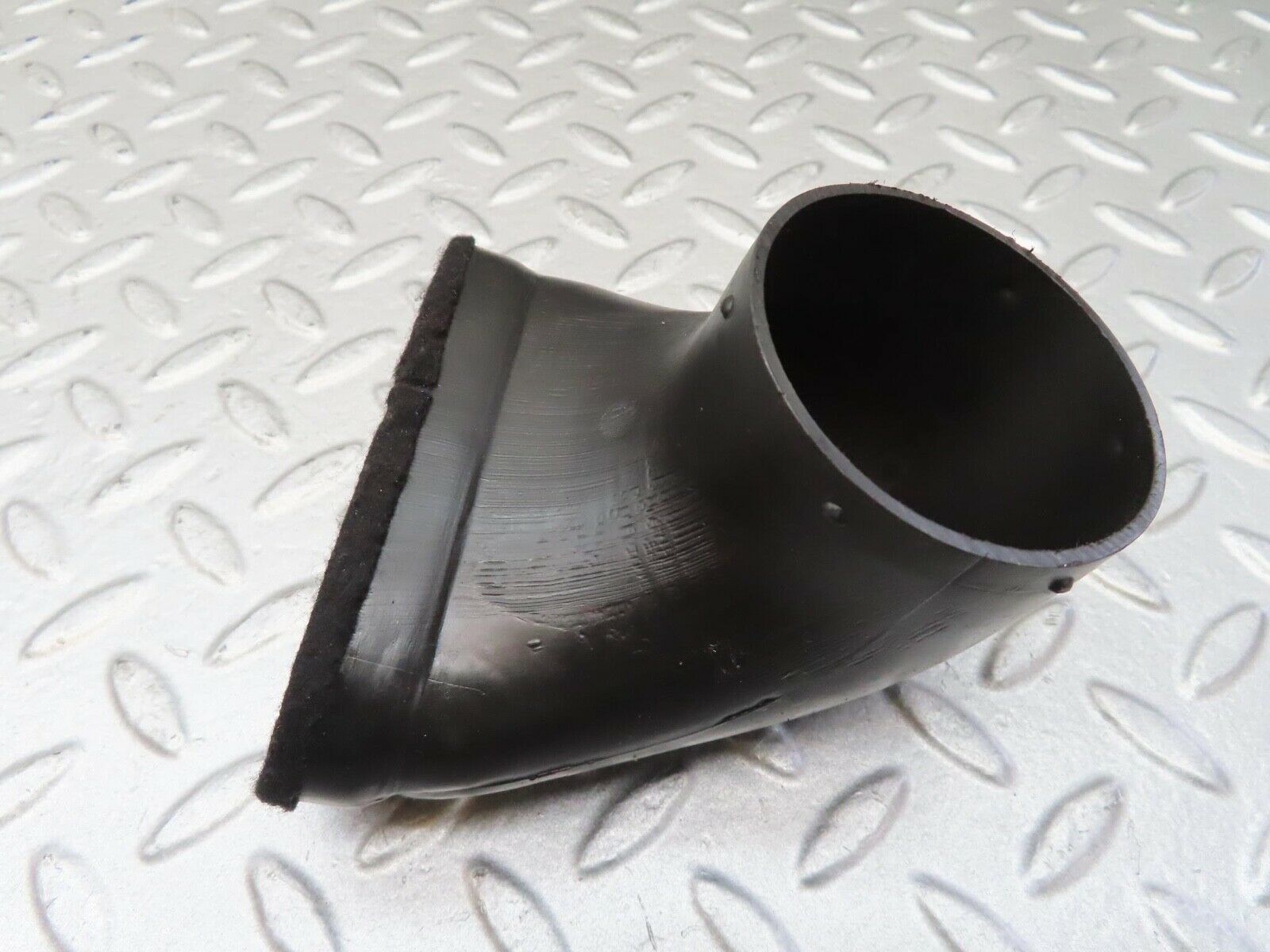 14267 Mercedes-Benz W116 350SE Air Duct Pipe Right Side