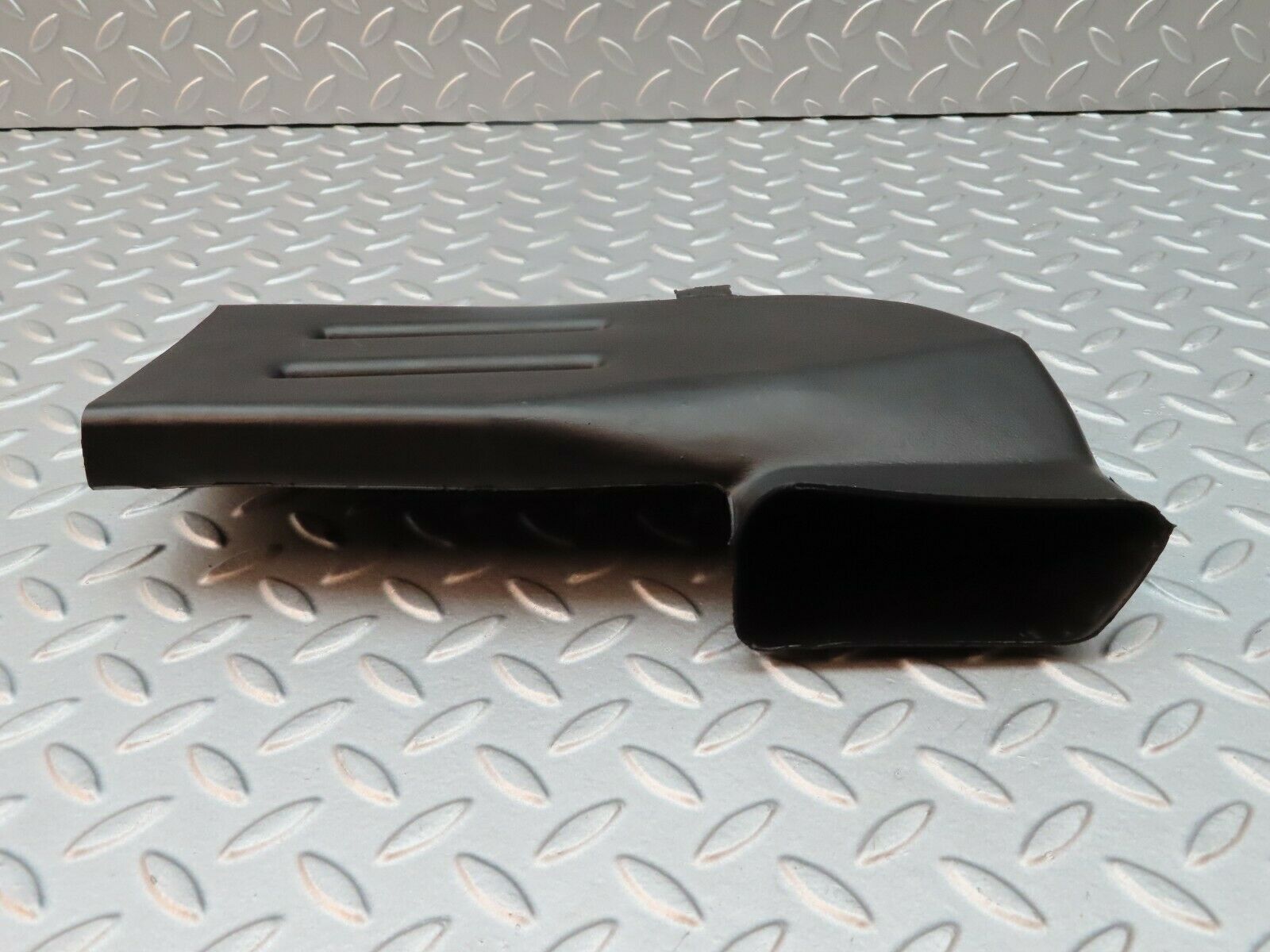 5363 Mercedes-Benz W124 230E Ventilation Air Duct Right 1248310446