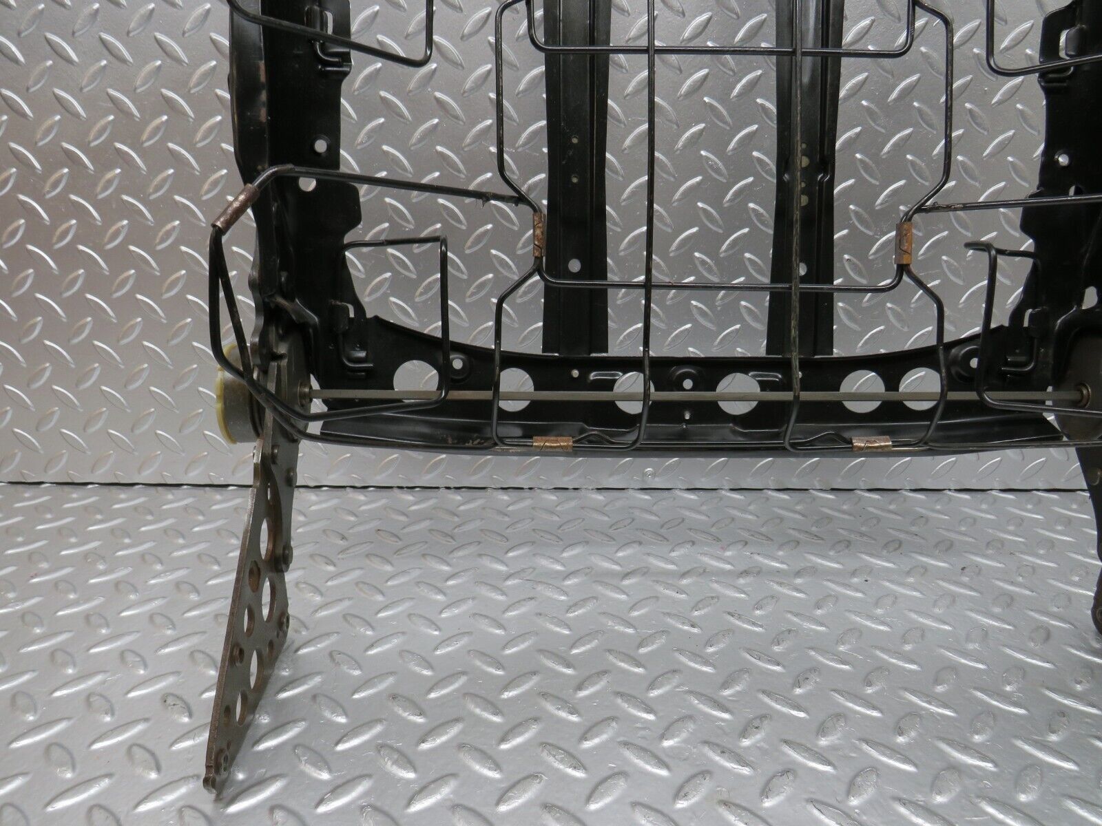 25479 Mercedes-Benz W123 200 Seat Backrest Right Side 1239101485