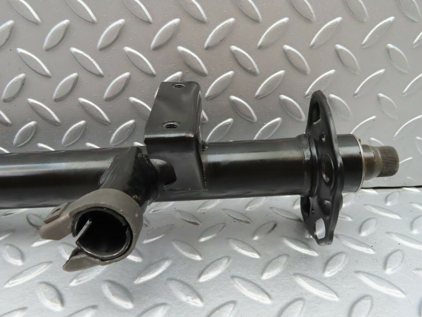 6728 Mercedes-Benz S124 E220 Wagon Steering Column