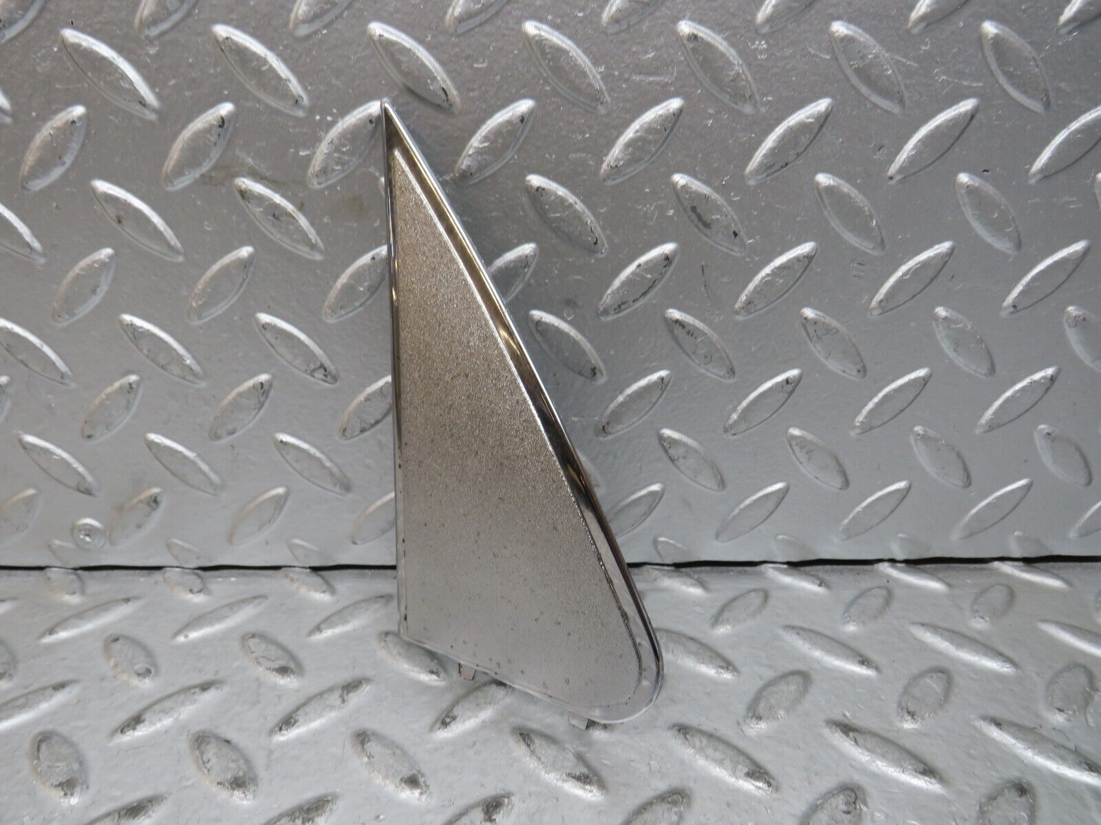 28834 Mercedes-Benz W123 230E Mirror Triangle Cover Left Side 1237250311