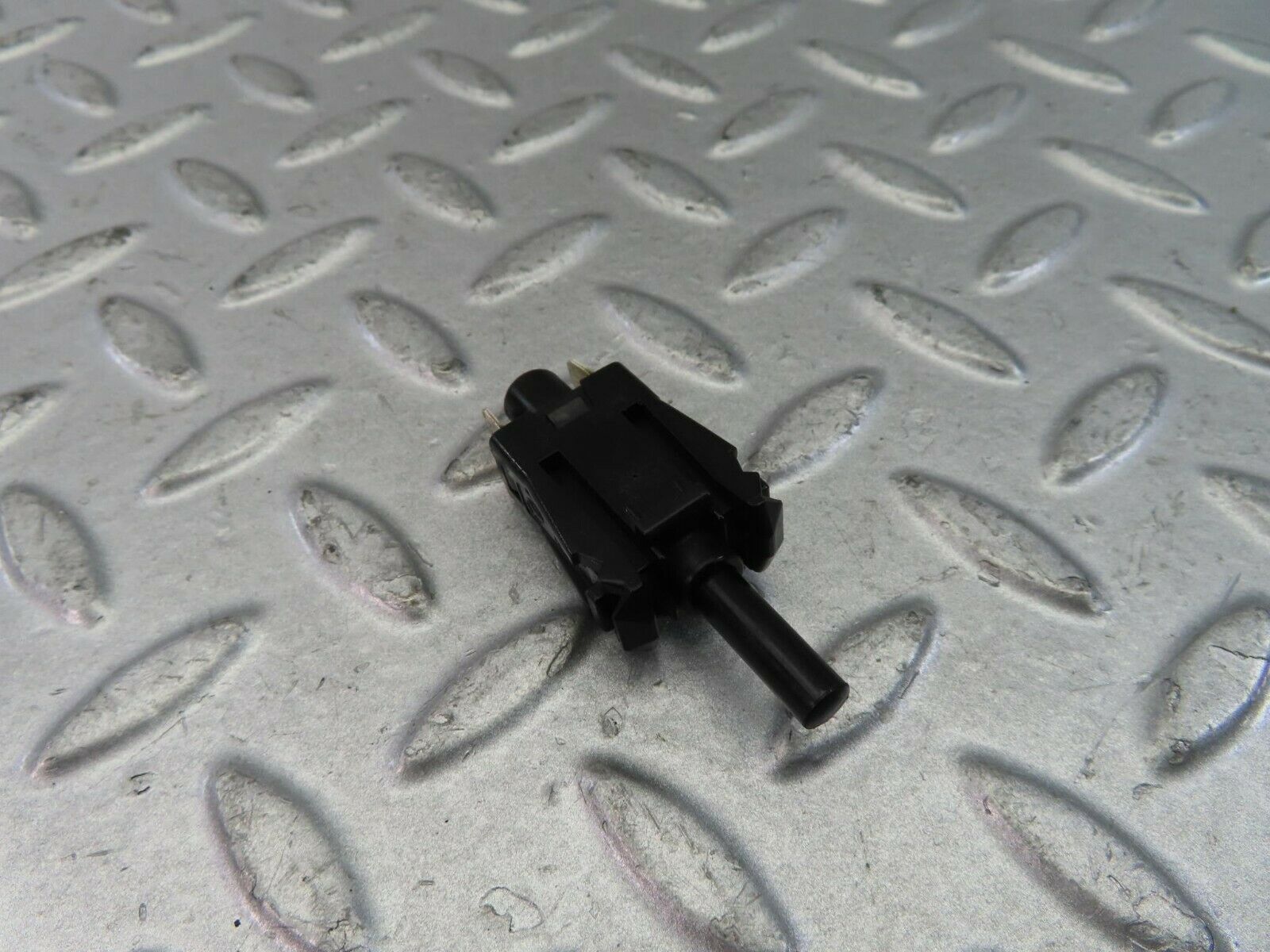 9459 Mercedes-Benz C124 300CE Coupe Door Contact Switch 0015458714