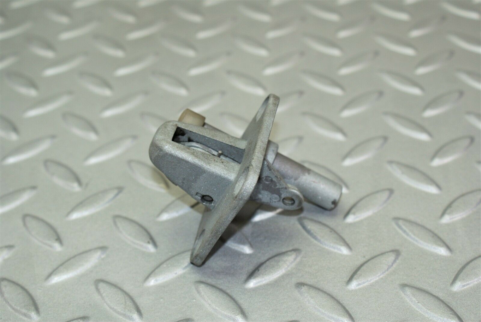 3211 Mercedes-Benz W115 220D Bonnet Lock Latch