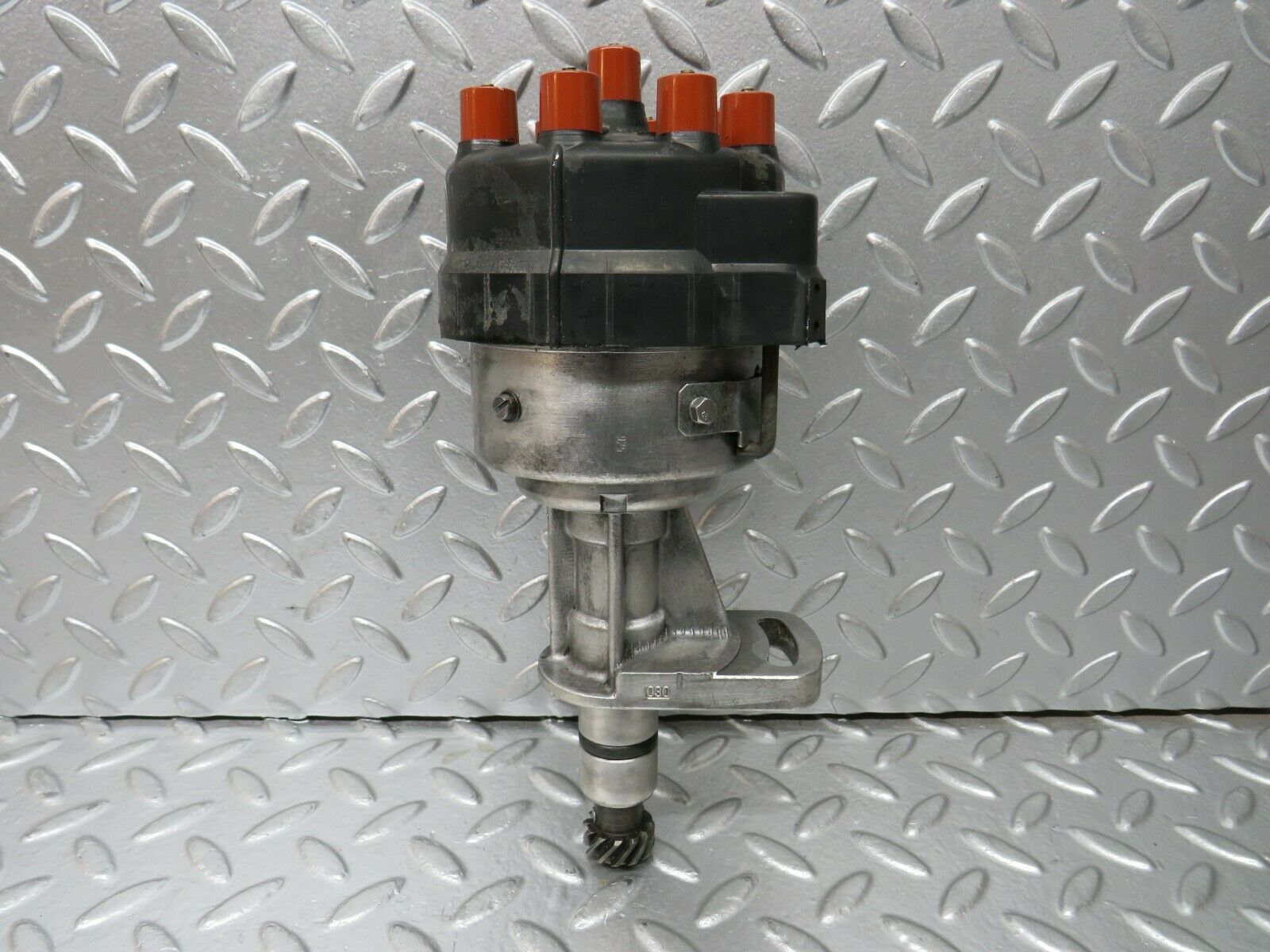 23913 Mercedes-Benz C107 450SLC Coupe Ignition Distributor 0237404006