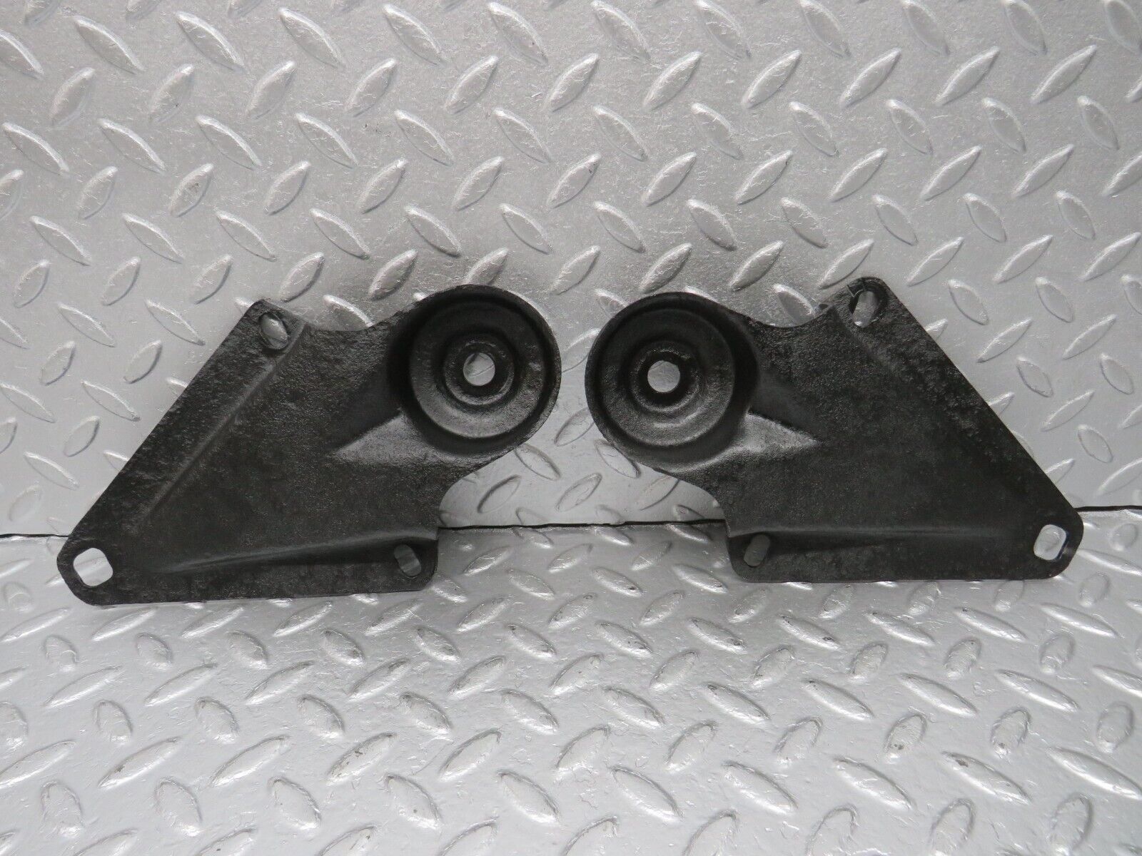 40377 Mercedes-Benz W110 230 Rear Suspension Axle Mounting Bracket