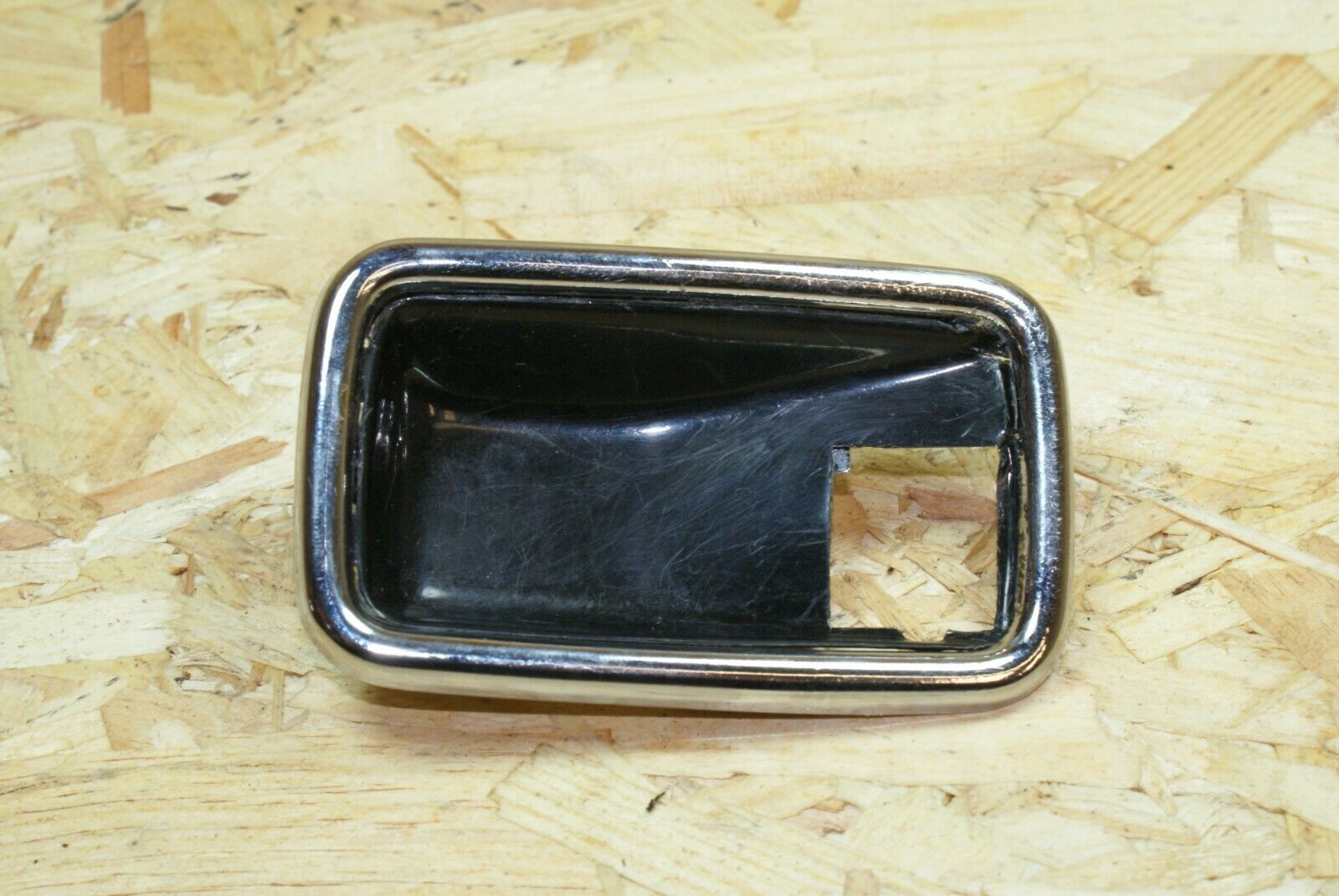 2255 Mercedes-Benz W123 280E Chrome Frame For Door Opener Right 1087660611