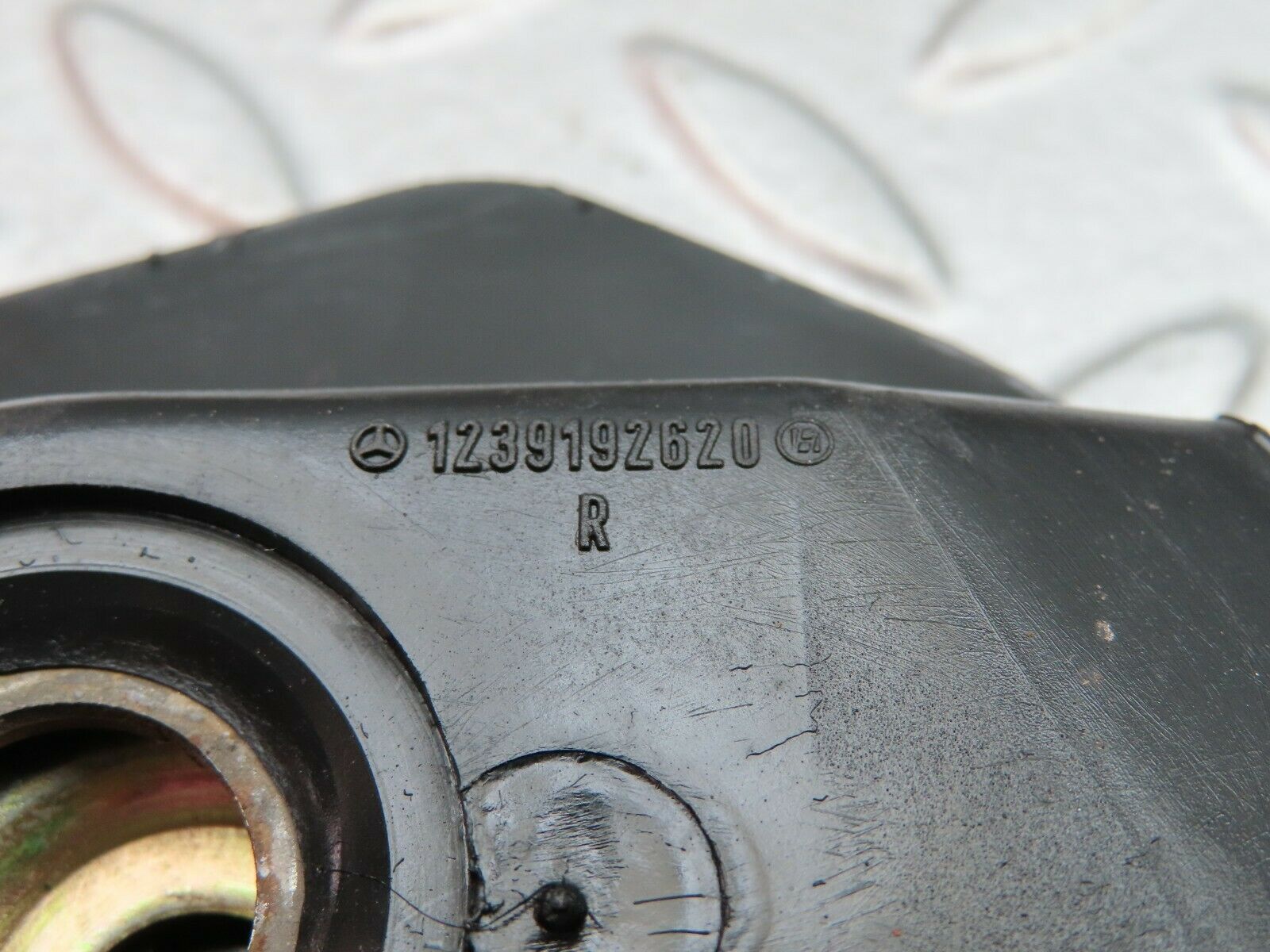 5693 Mercedes-Benz W123 200 Seat Belt Runner With Cover Right