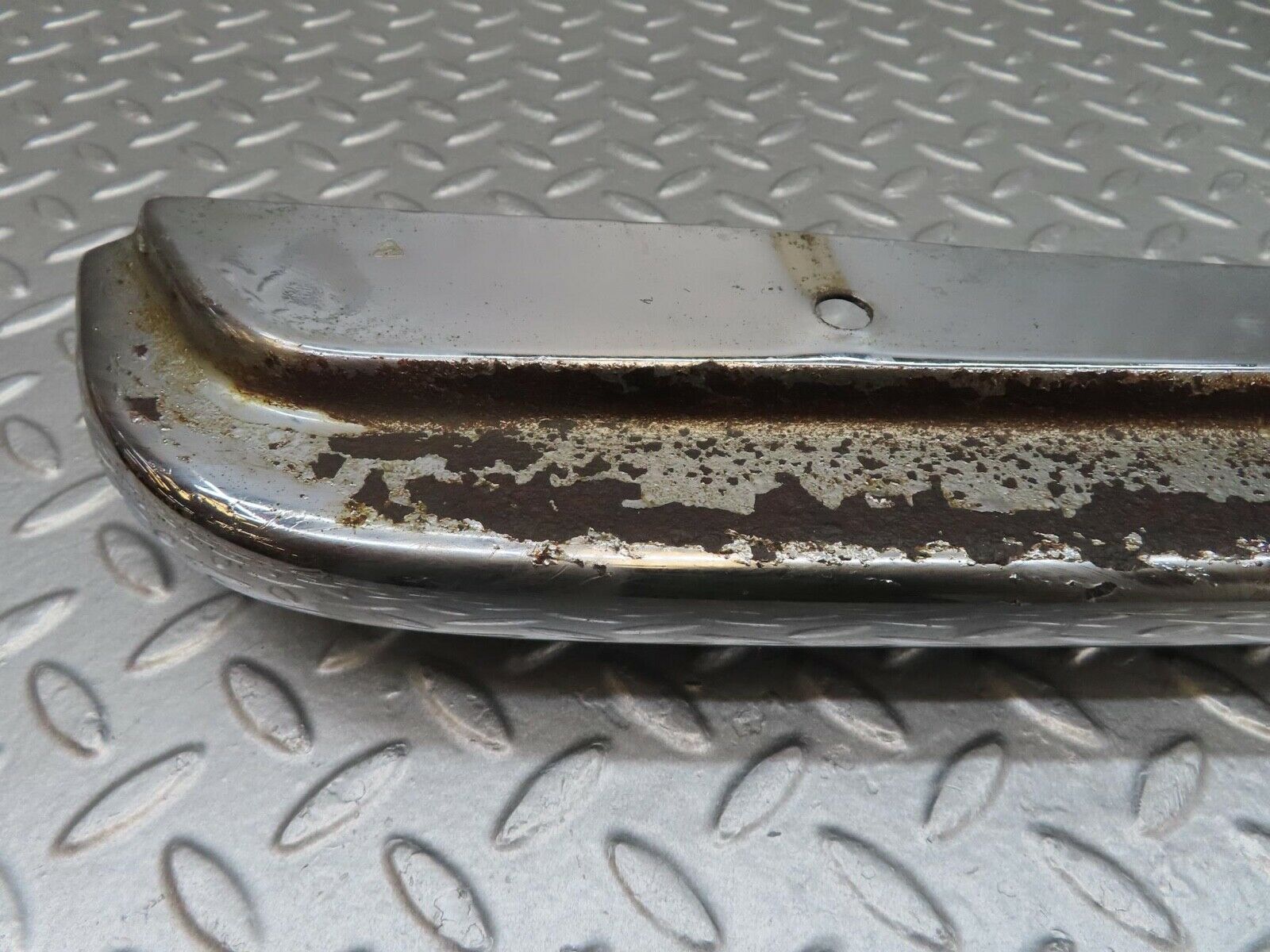 12757 Mercedes-Benz W108 Front Right Upper Bumper Corner