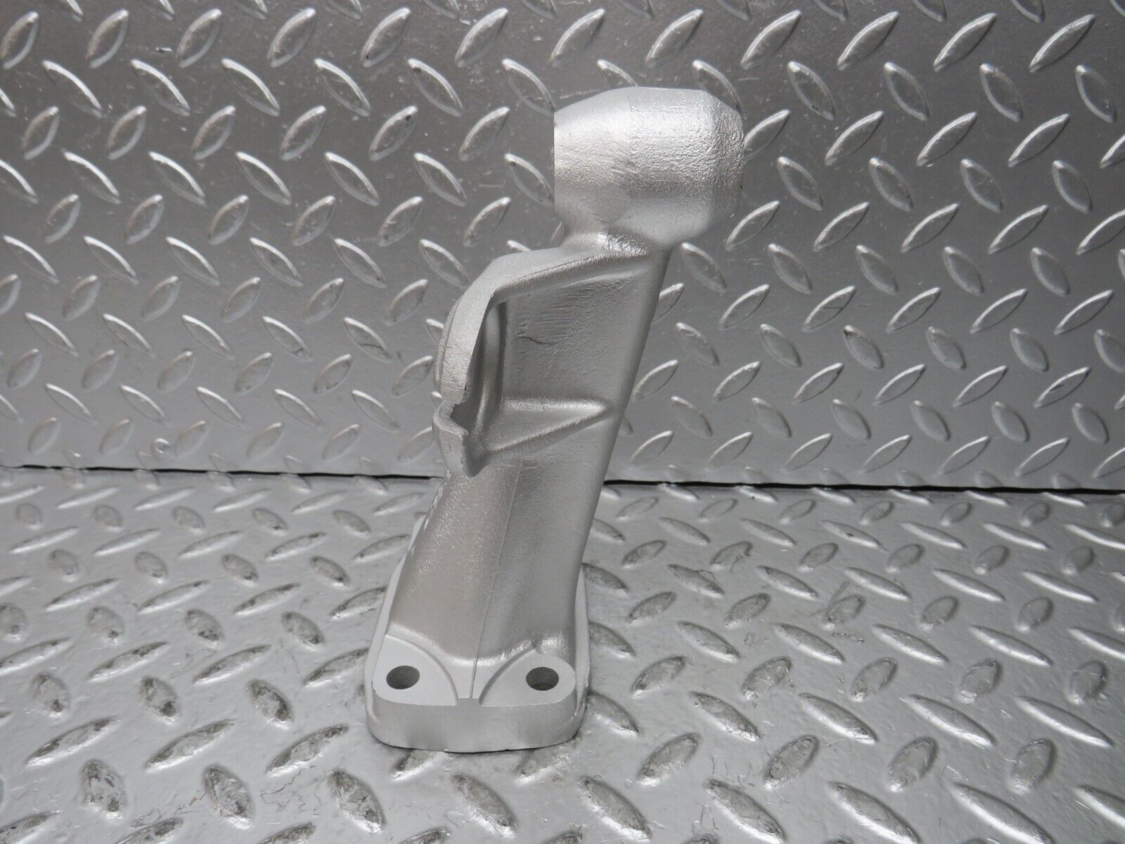 27324 Mercedes-Benz W123 280E Engine Mount Bracket Right Side 1232230304