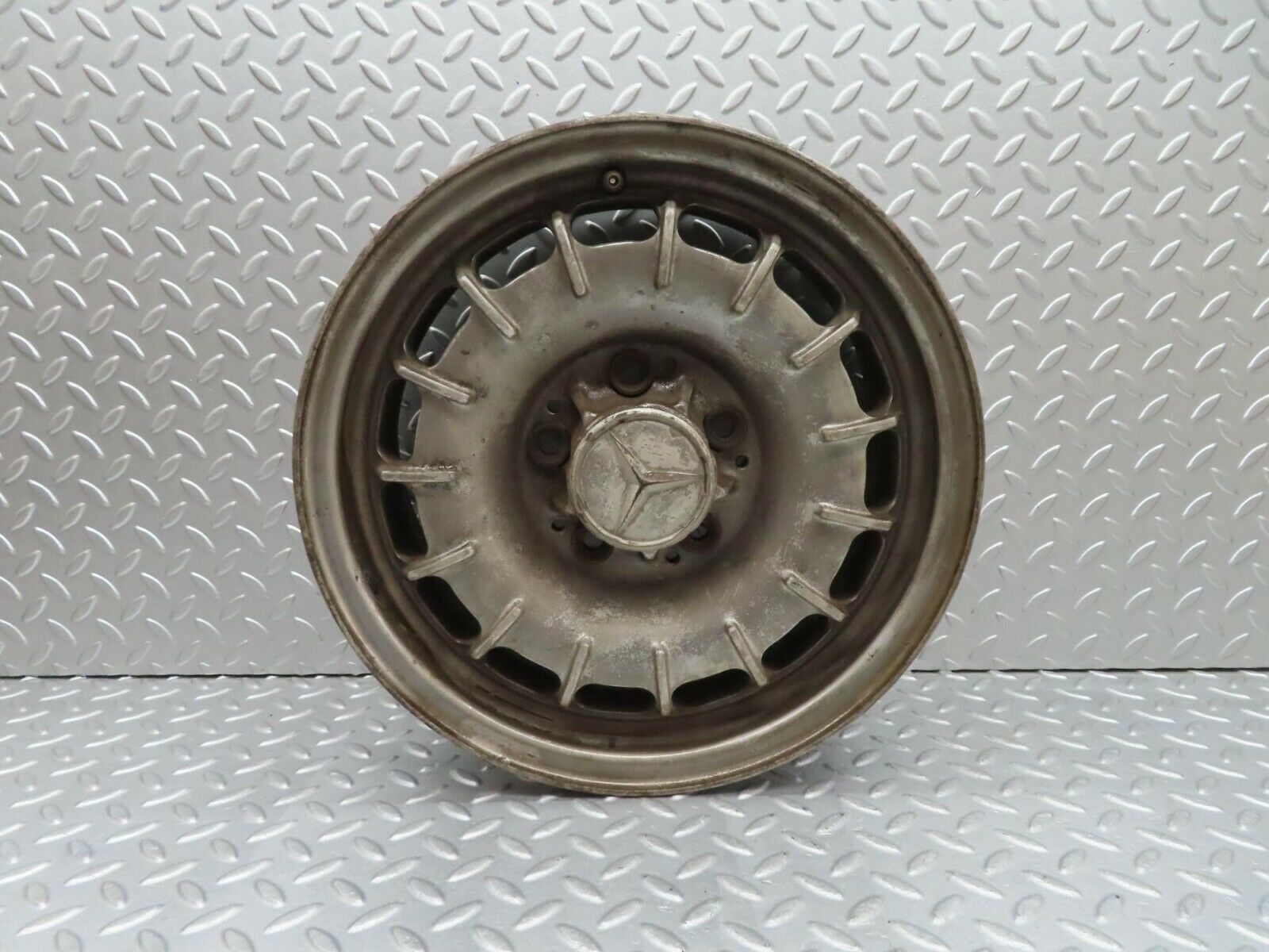 12105 Mercedes-Benz Alloy Wheel Mexican Hat 6Jx14H2 ET30 1264001902
