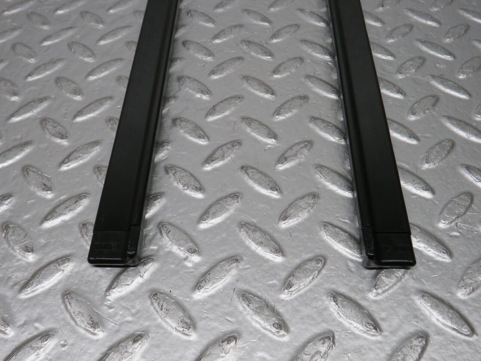 31692 Mercedes-Benz W201 190LE 1.8L Seat Belt Runner Covers 1249193520 2019190920